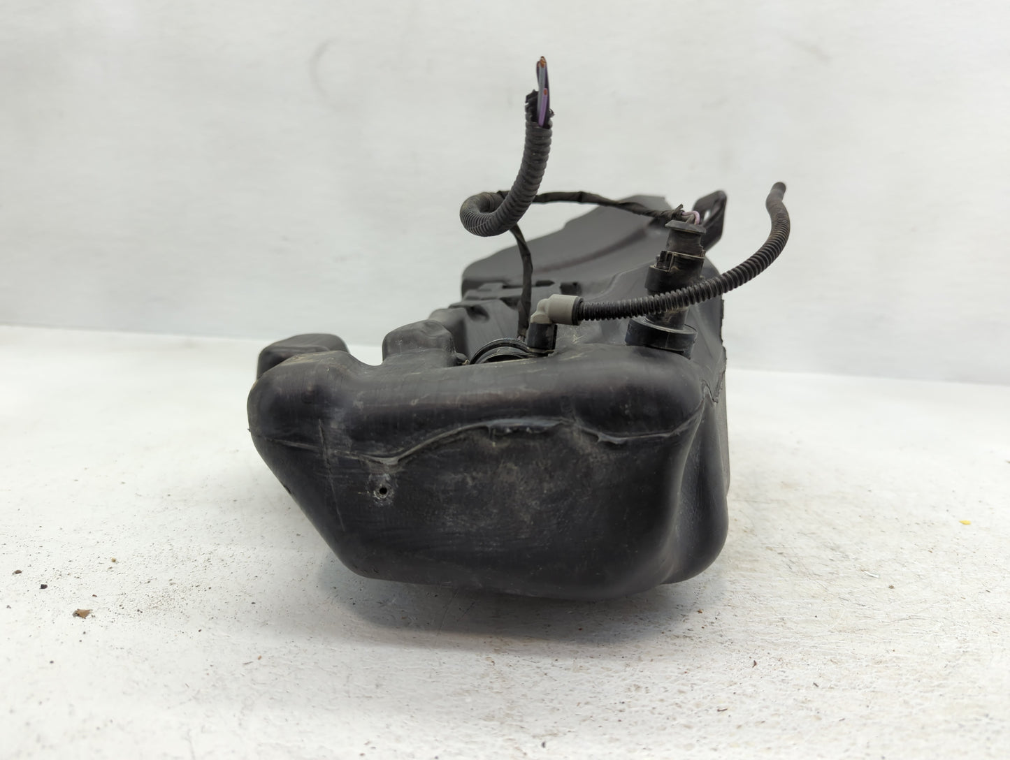 2014-2017 Buick Verano Windshield Washer Fluid Reservoir Bottle Oem - Oemusedautoparts1.com