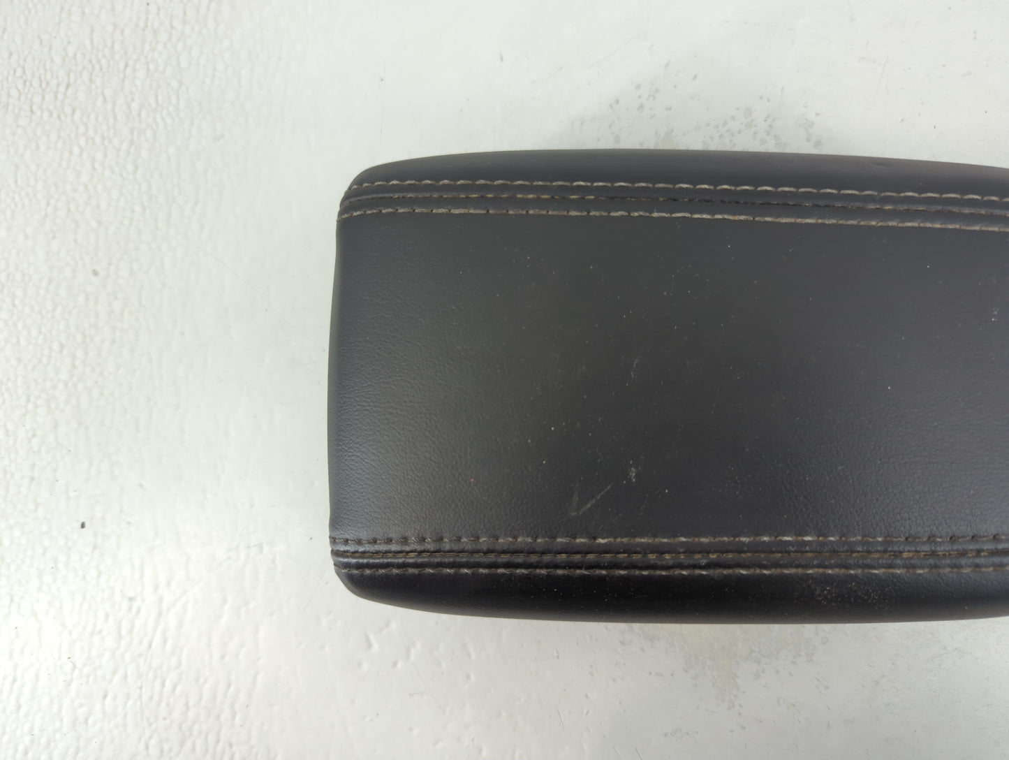 2015 Buick Verano Center Console Armrest Cover Lid P/N:607090731 Fits OEM Used Auto Parts - Oemusedautoparts1.com