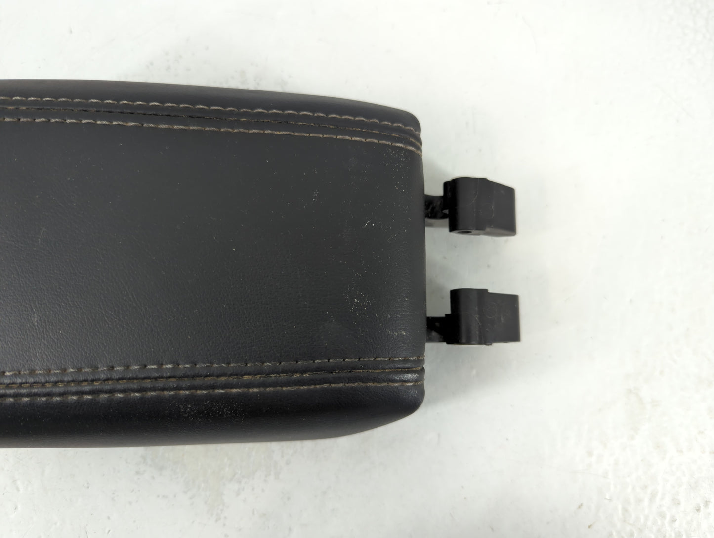 2015 Buick Verano Center Console Armrest Cover Lid P/N:607090731 Fits OEM Used Auto Parts - Oemusedautoparts1.com