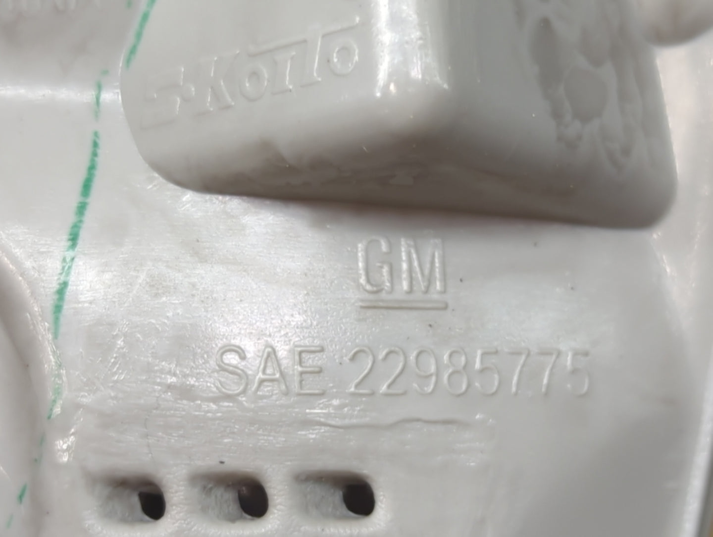 2012 Buick Verano Driver Left Side Tail Light Taillight Deck Lid Mounted - Oemusedautoparts1.com