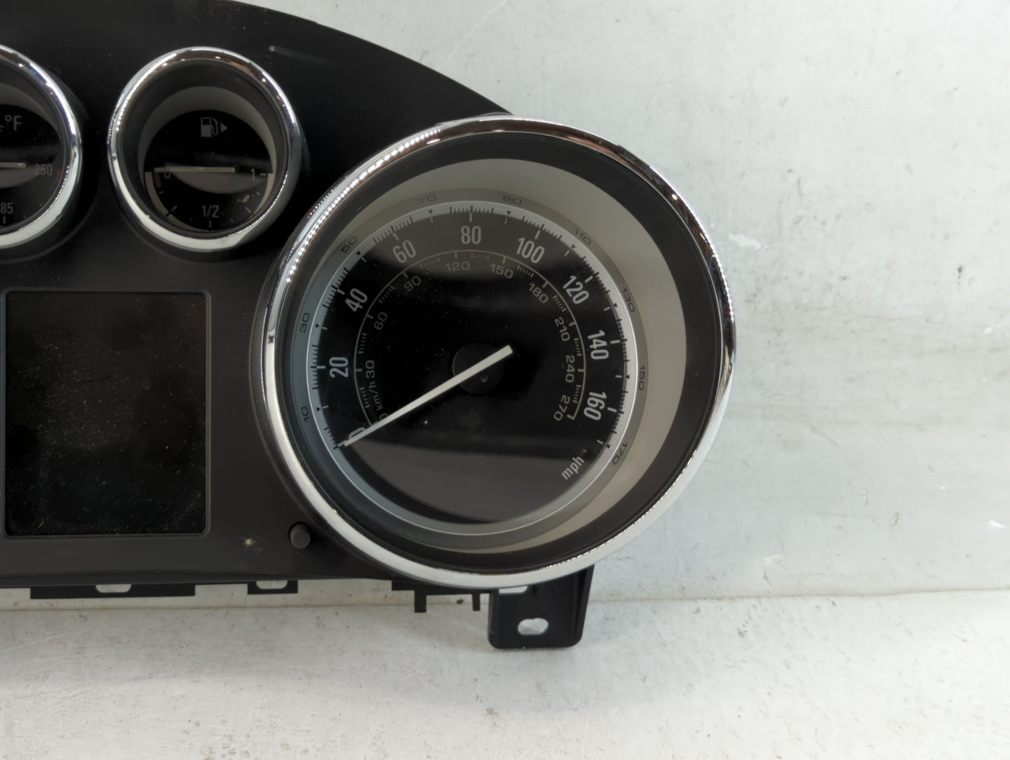 2014-2015 Buick Verano Instrument Cluster Speedometer Gauges P/N:22993180 Fits Fits 2014 2015 OEM Used Auto Parts - Oemuseda