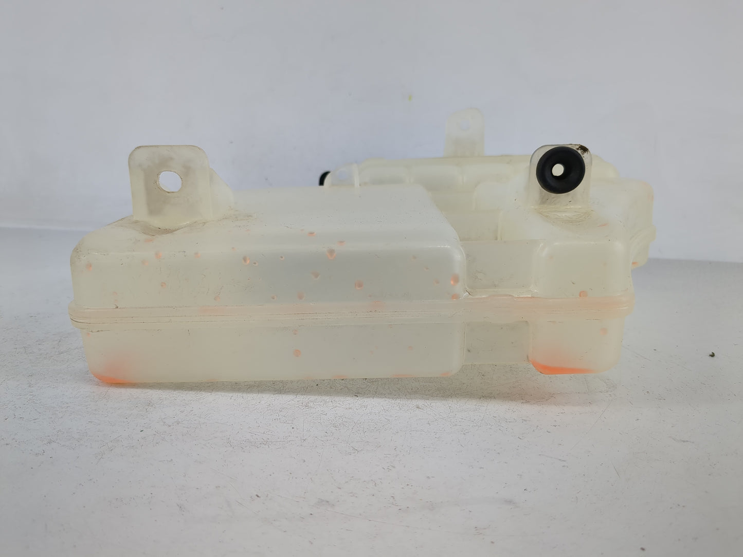 Cadillac Ats Windshield Washer Fluid Reservoir Bottle Oem - Oemusedautoparts1.com