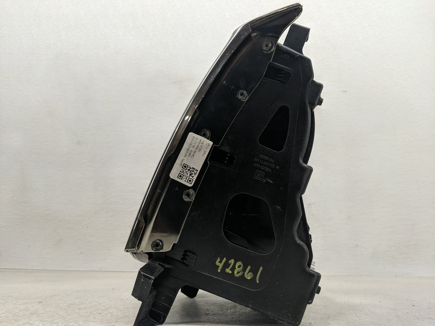 2015 Cadillac Ats Radio AM FM Cd Player Receiver Replacement P/N:84498607 Fits OEM Used Auto Parts - Oemusedautoparts1.com