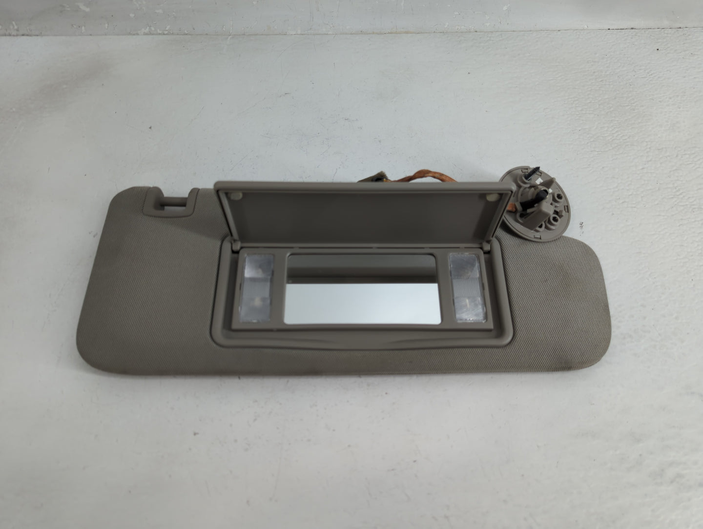 2014-2018 Cadillac Ats Sun Visor Shade Replacement Passenger Right Mirror Fits Fits 2014 2015 2016 2017 2018 2019 OEM Used A
