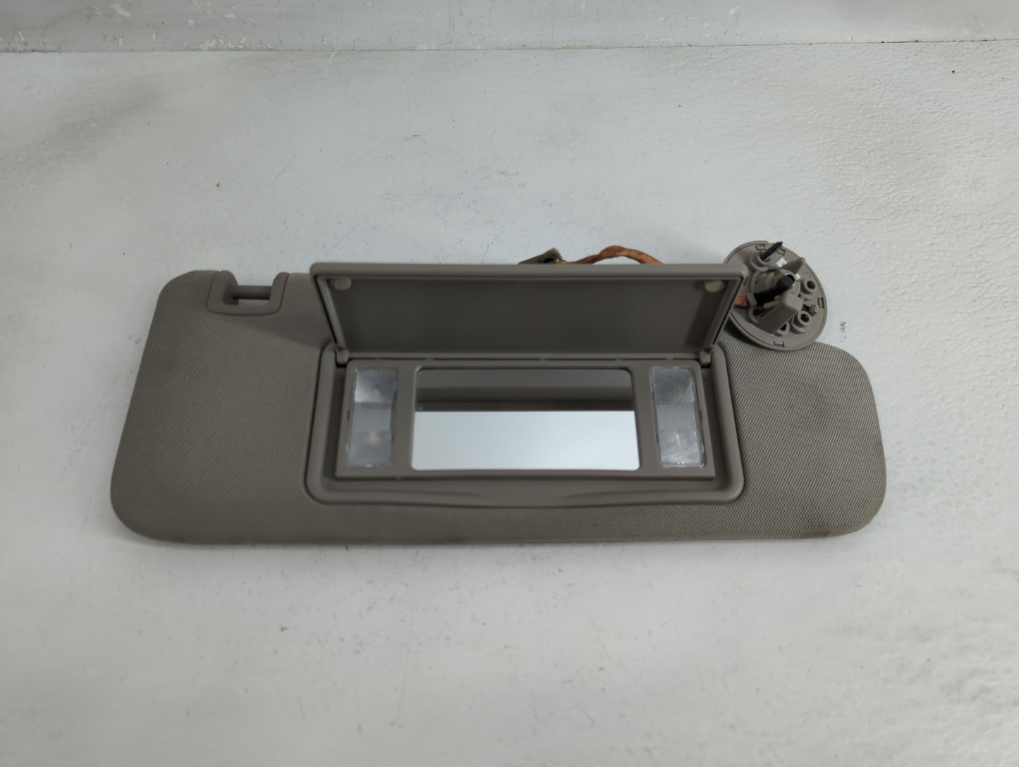 2014-2018 Cadillac Ats Sun Visor Shade Replacement Passenger Right Mirror Fits Fits 2014 2015 2016 2017 2018 2019 OEM Used A
