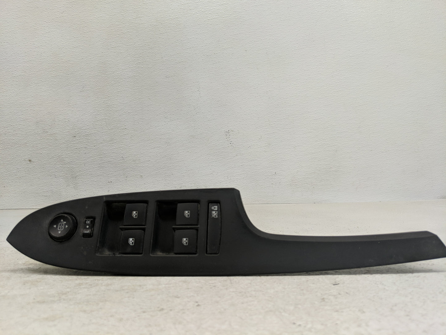2015 Cadillac Ats Master Power Window Switch Replacement Driver Side Left Fits OEM Used Auto Parts - Oemusedautoparts1.com