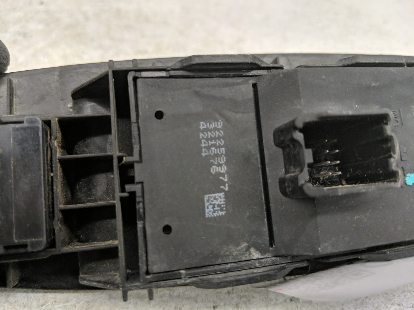 2015 Cadillac Ats Master Power Window Switch Replacement Driver Side Left Fits OEM Used Auto Parts - Oemusedautoparts1.com