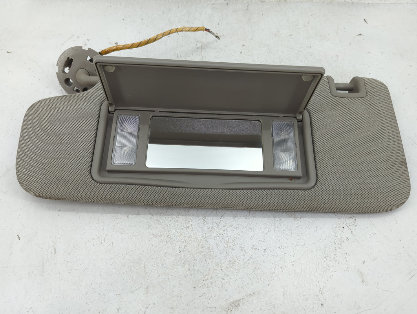 2014-2018 Cadillac Ats Sun Visor Shade Replacement Driver Left Mirror Fits Fits 2014 2015 2016 2017 2018 2019 OEM Used Auto 