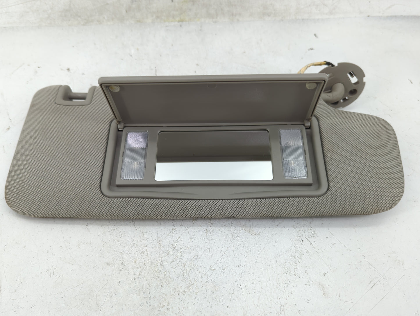 2014-2018 Cadillac Ats Sun Visor Shade Replacement Passenger Right Mirror Fits Fits 2014 2015 2016 2017 2018 2019 OEM Used A