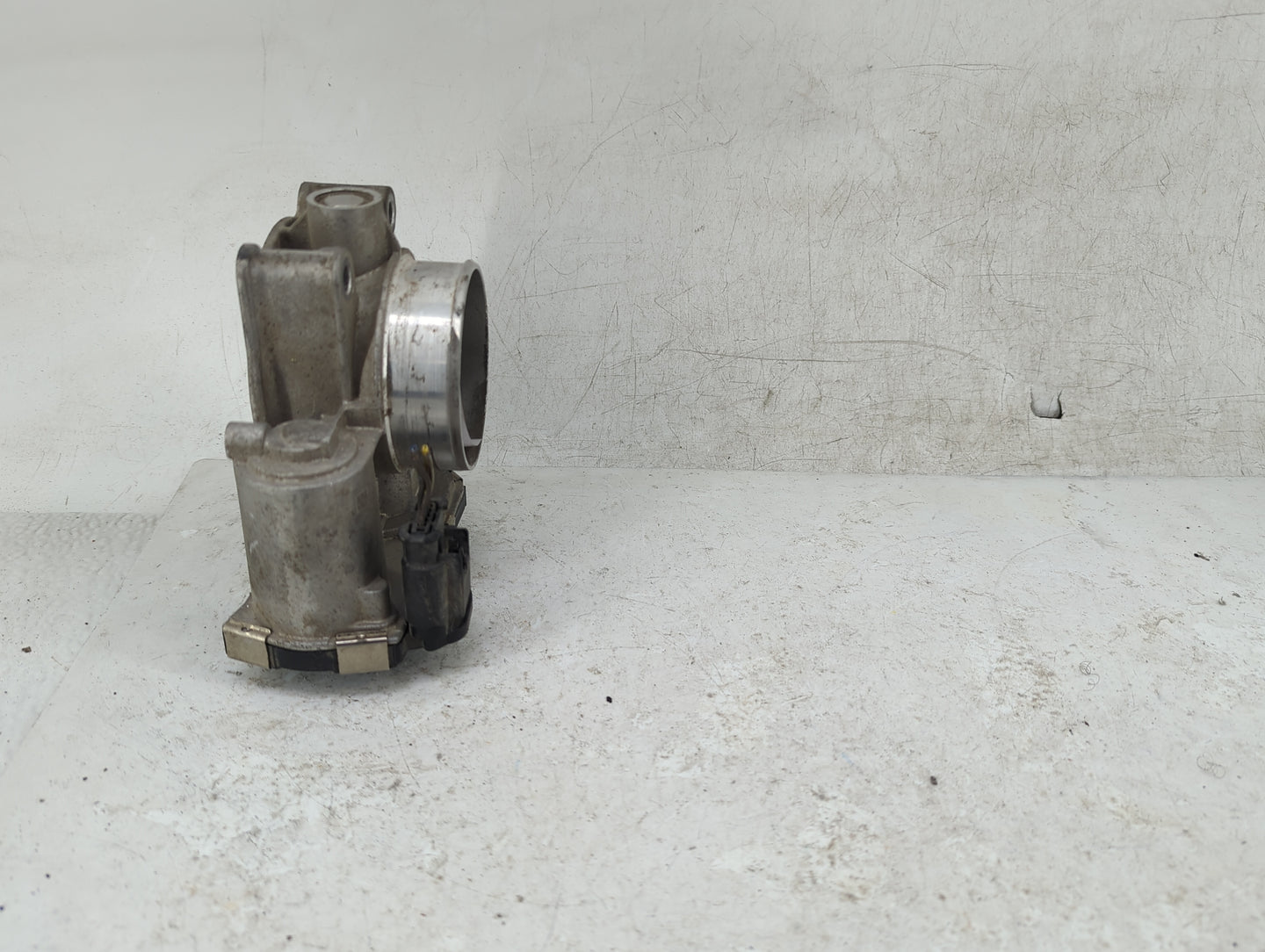 2013-2015 Cadillac Ats Throttle Body P/N:12627217DA Fits Fits 2013 2014 2015 2017 2018 2019 2020 OEM Used Auto Parts - Oemus