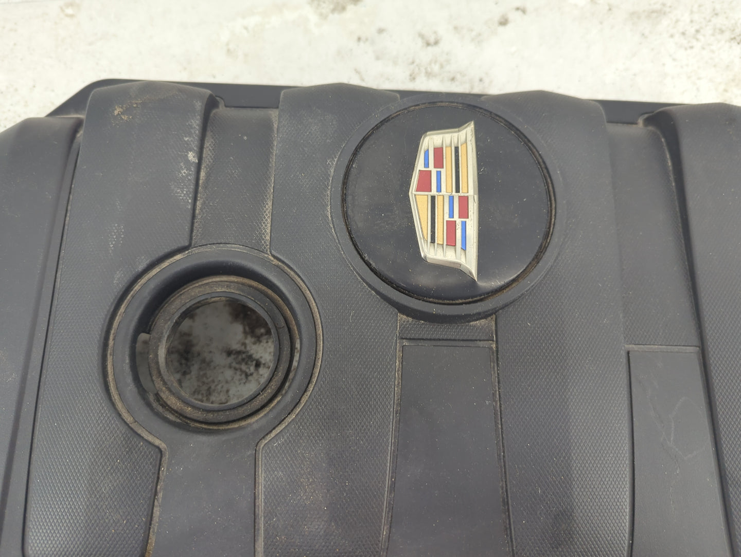 2015 Cadillac Ats Engine Cover - Oemusedautoparts1.com