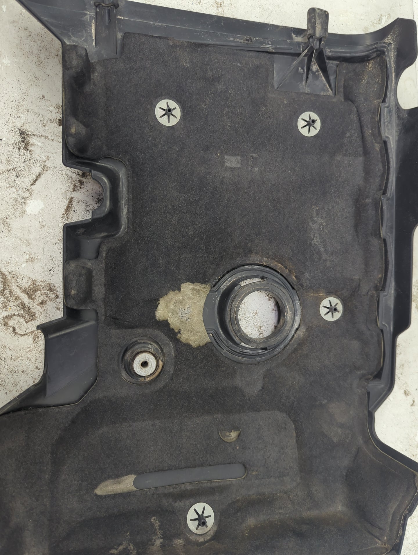 2015 Cadillac Ats Engine Cover - Oemusedautoparts1.com