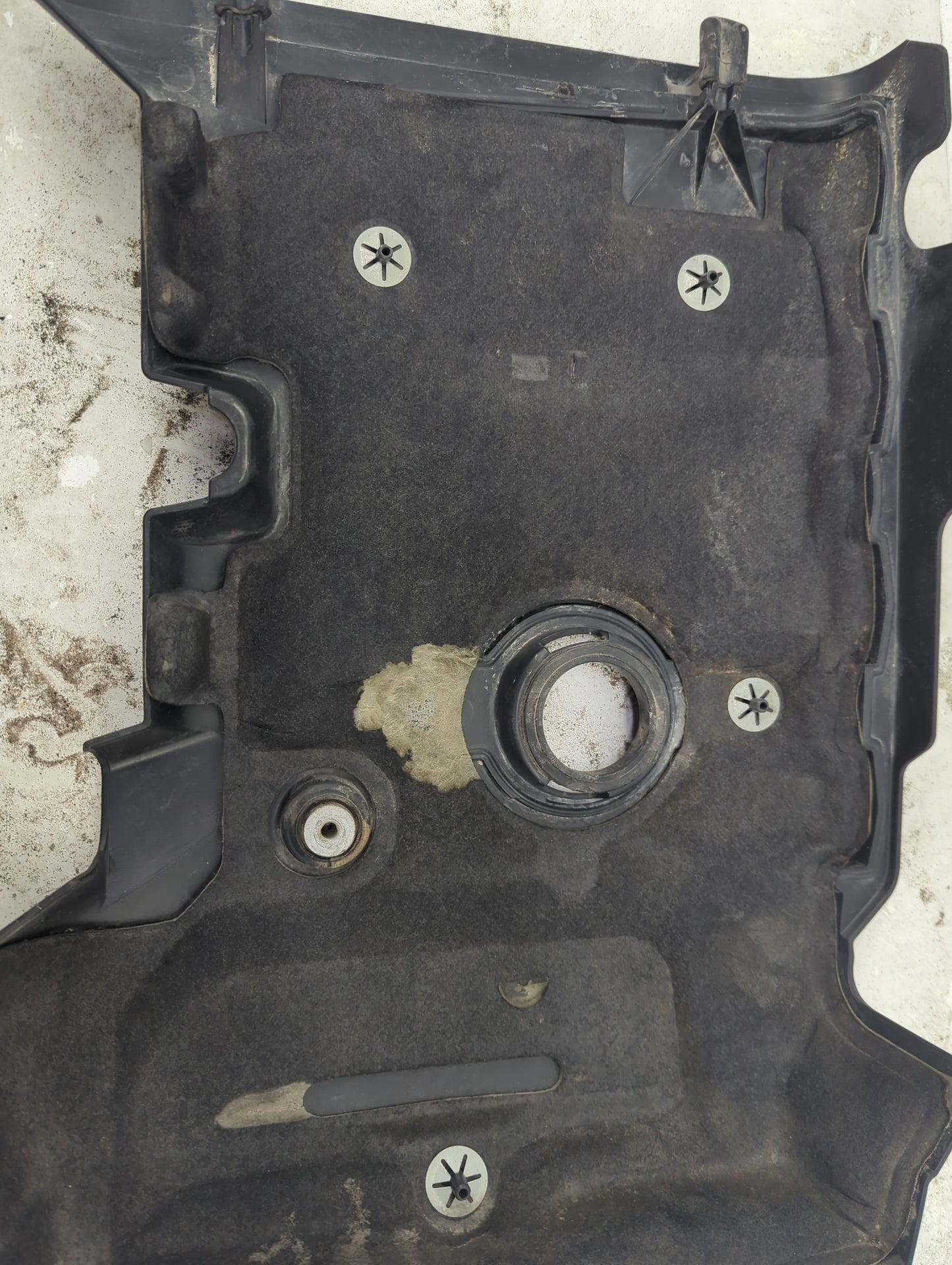2015 Cadillac Ats Engine Cover - Oemusedautoparts1.com