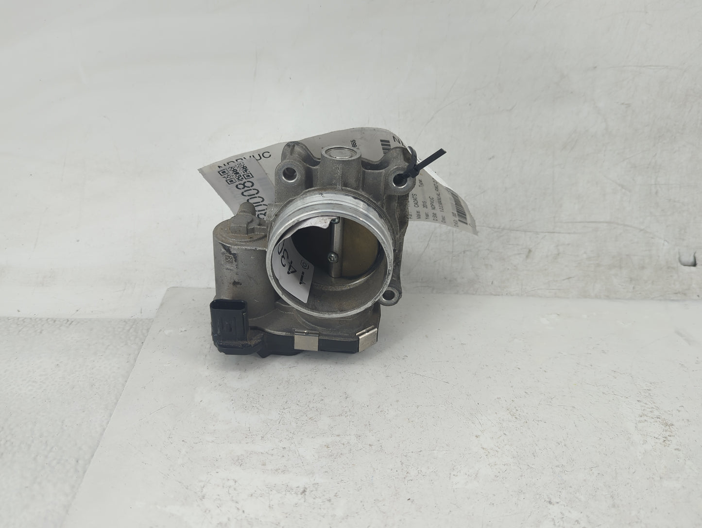 2013-2018 Cadillac Ats Throttle Body P/N:12627067DA Fits Fits 2013 2014 2015 2016 2017 2018 2019 2020 2021 OEM Used Auto Par
