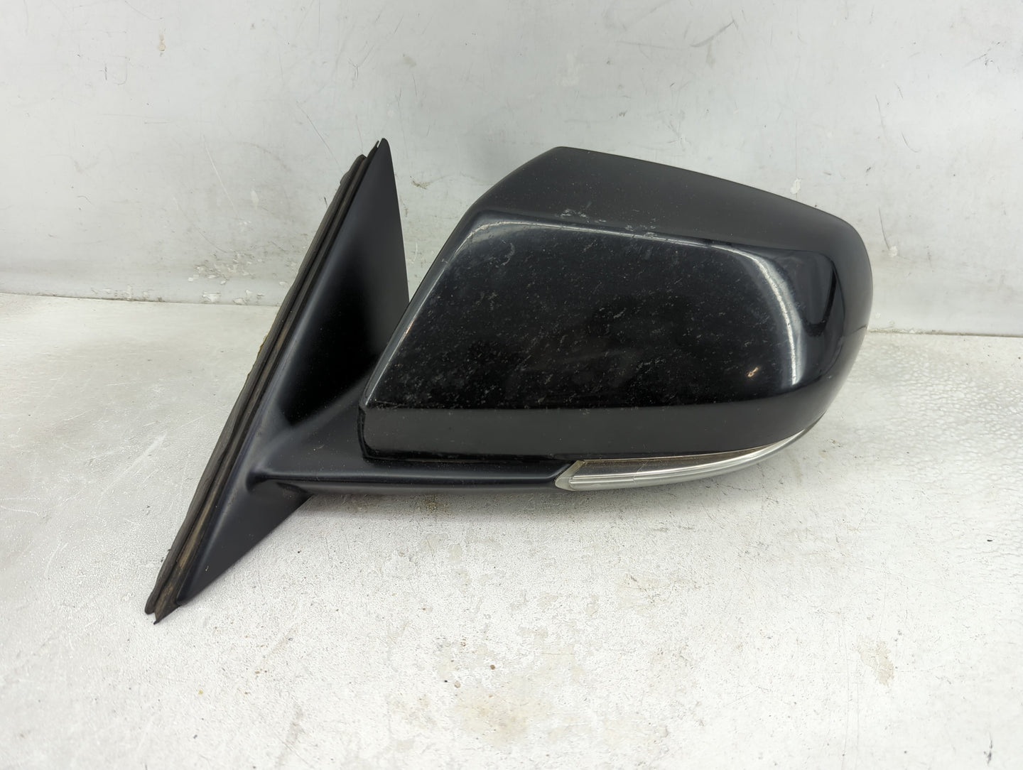 2014-2018 Cadillac Ats Driver Side View Mirror - Left Door Mirror OEM Used - Oemusedautoparts1.com