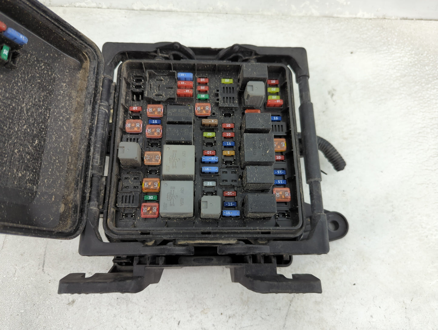 2015 Cadillac Ats Fusebox Fuse Box Panel Relay Module P/N:22953293 Fits OEM Used Auto Parts - Oemusedautoparts1.com