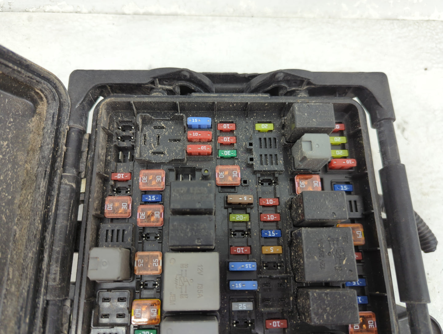 2015 Cadillac Ats Fusebox Fuse Box Panel Relay Module P/N:22953293 Fits OEM Used Auto Parts - Oemusedautoparts1.com