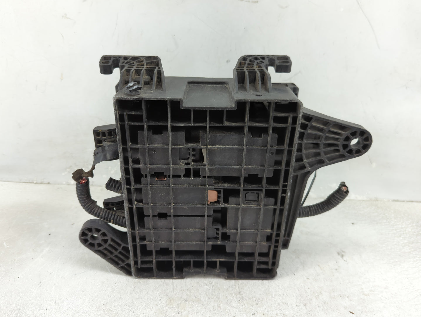 2015 Cadillac Ats Fusebox Fuse Box Panel Relay Module P/N:22953293 Fits OEM Used Auto Parts - Oemusedautoparts1.com