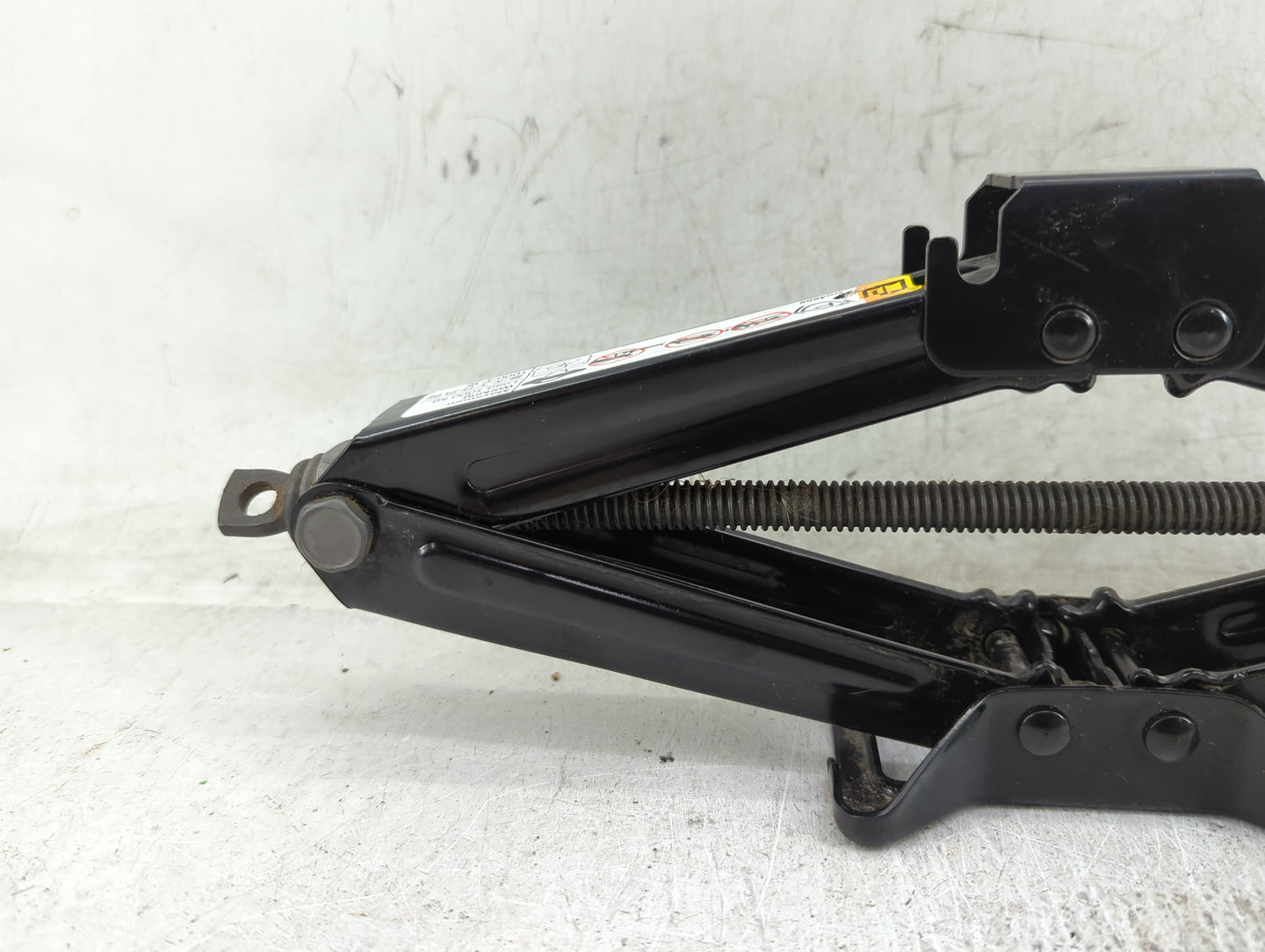 2015 Cadillac Ats Spare Scissor Car Jack - Oemusedautoparts1.com