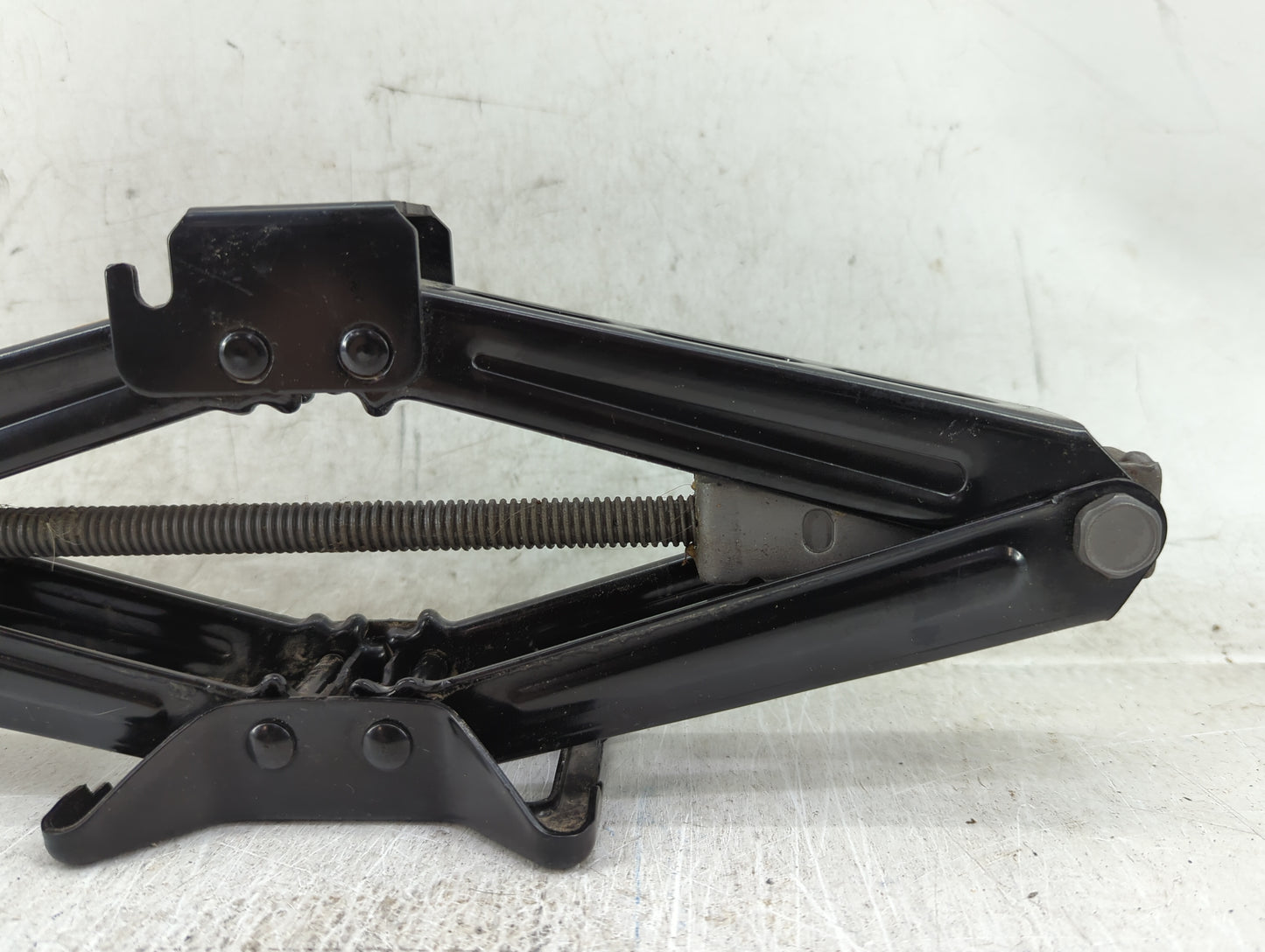 2015 Cadillac Ats Spare Scissor Car Jack - Oemusedautoparts1.com