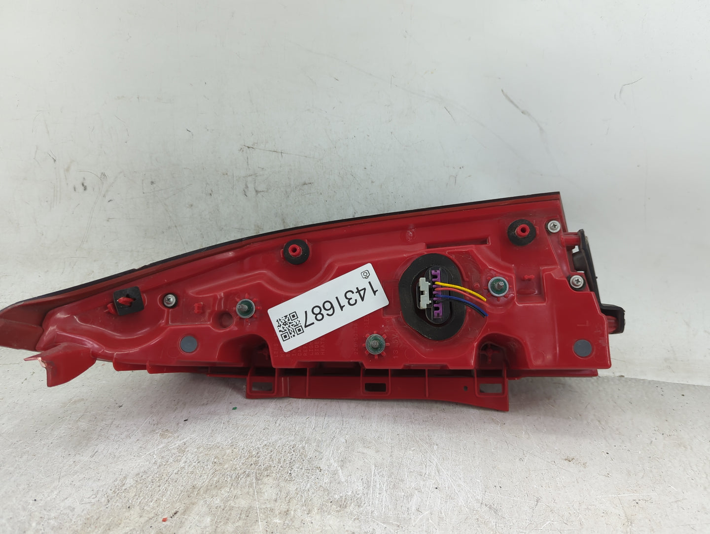 2013-2018 Cadillac Ats Tail Light Assembly Driver Left OEM P/N:220-30135 Fits Fits 2013 2014 2015 2016 2018 OEM Used Auto Pa