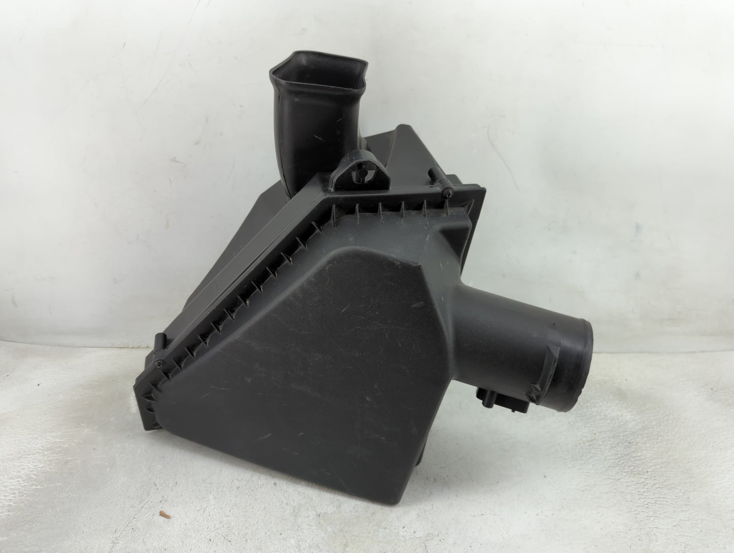 2015-2016 Cadillac Ats Air Cleaner Intake-duct Hose Tube - Oemusedautoparts1.com