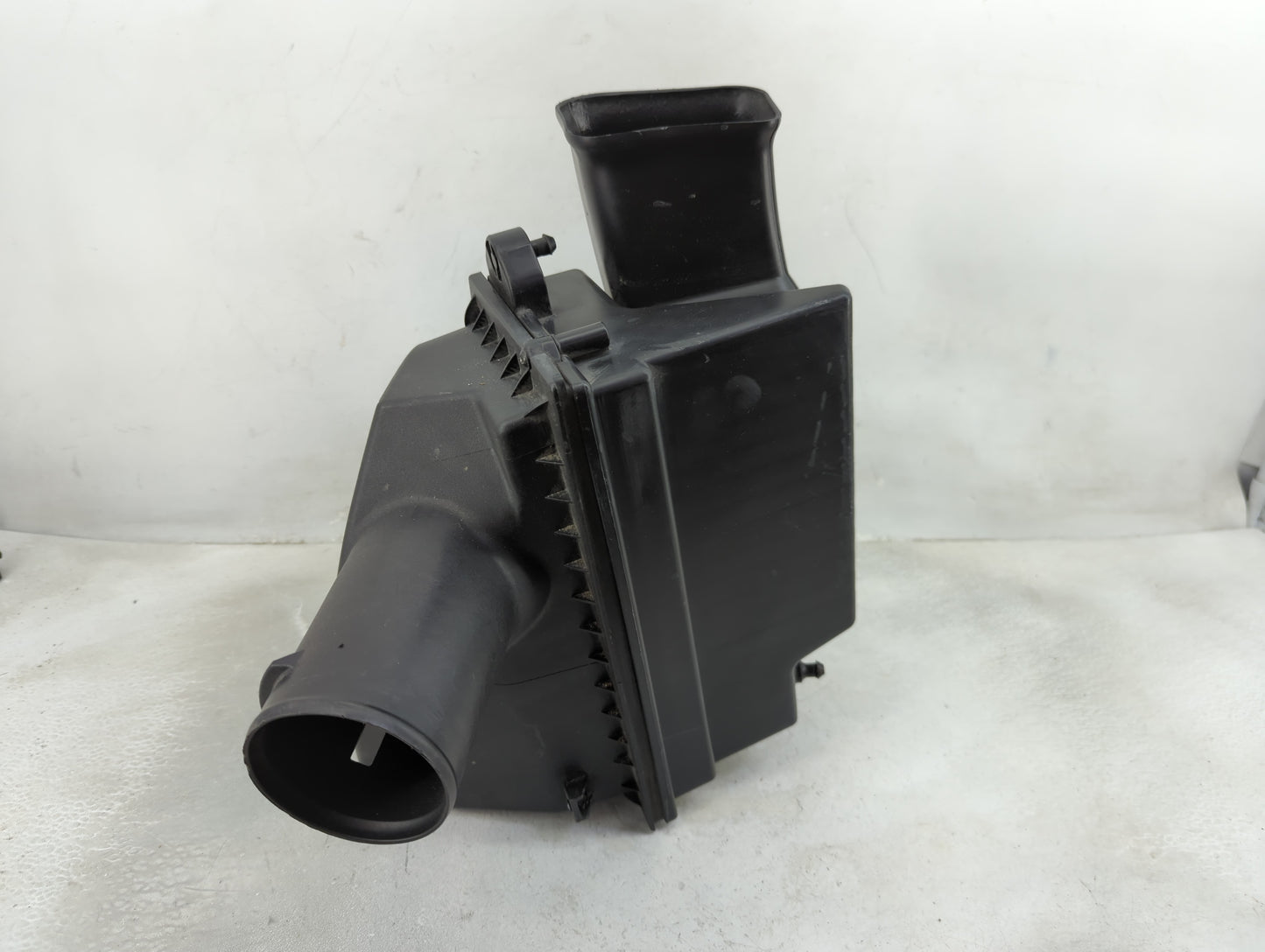 2015-2016 Cadillac Ats Air Cleaner Intake-duct Hose Tube - Oemusedautoparts1.com