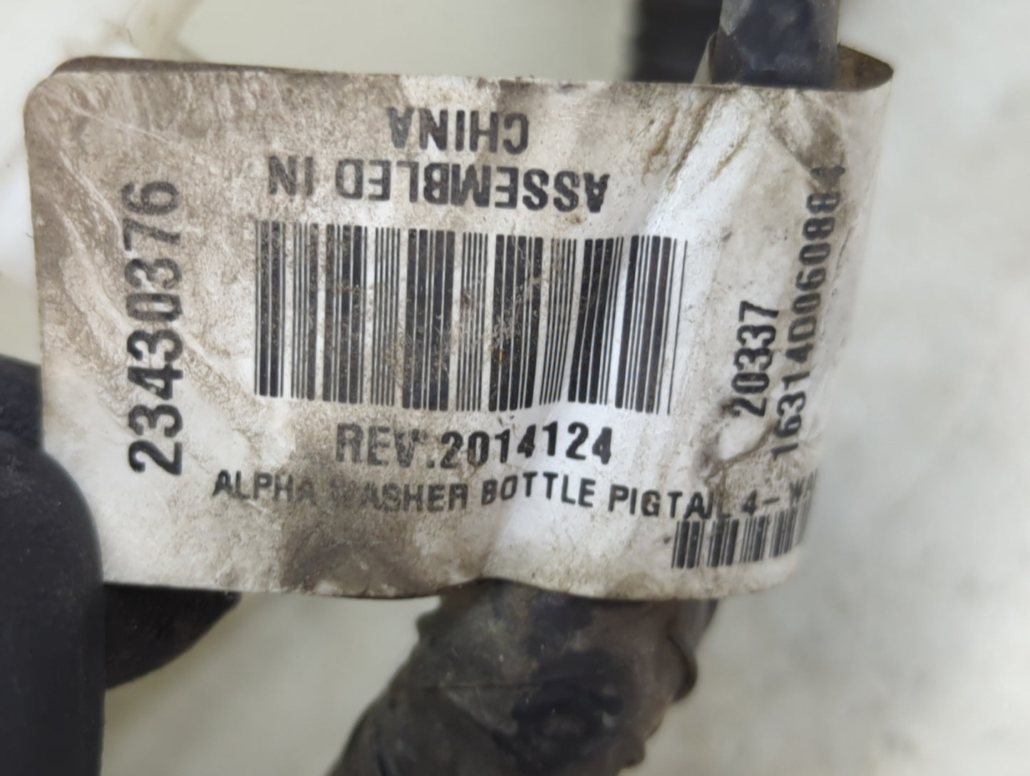 2013-2018 Cadillac Ats Windshield Washer Fluid Reservoir Bottle Oem - Oemusedautoparts1.com