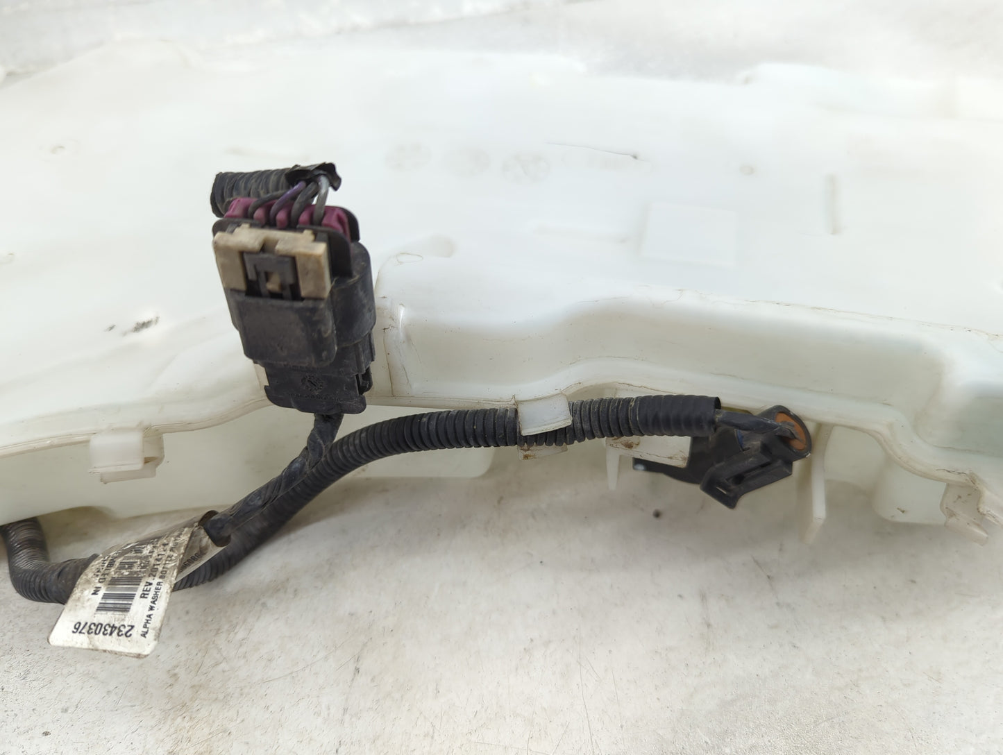 2013-2018 Cadillac Ats Windshield Washer Fluid Reservoir Bottle Oem - Oemusedautoparts1.com