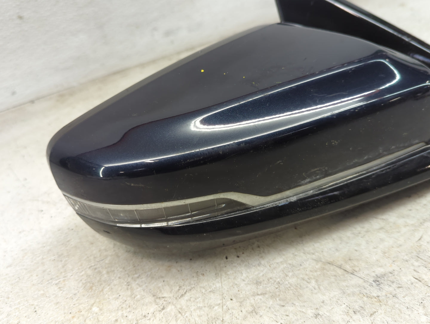 2015-2018 Cadillac Ats Passenger Side View Mirror - Right Door Mirror OEM Used - Oemusedautoparts1.com