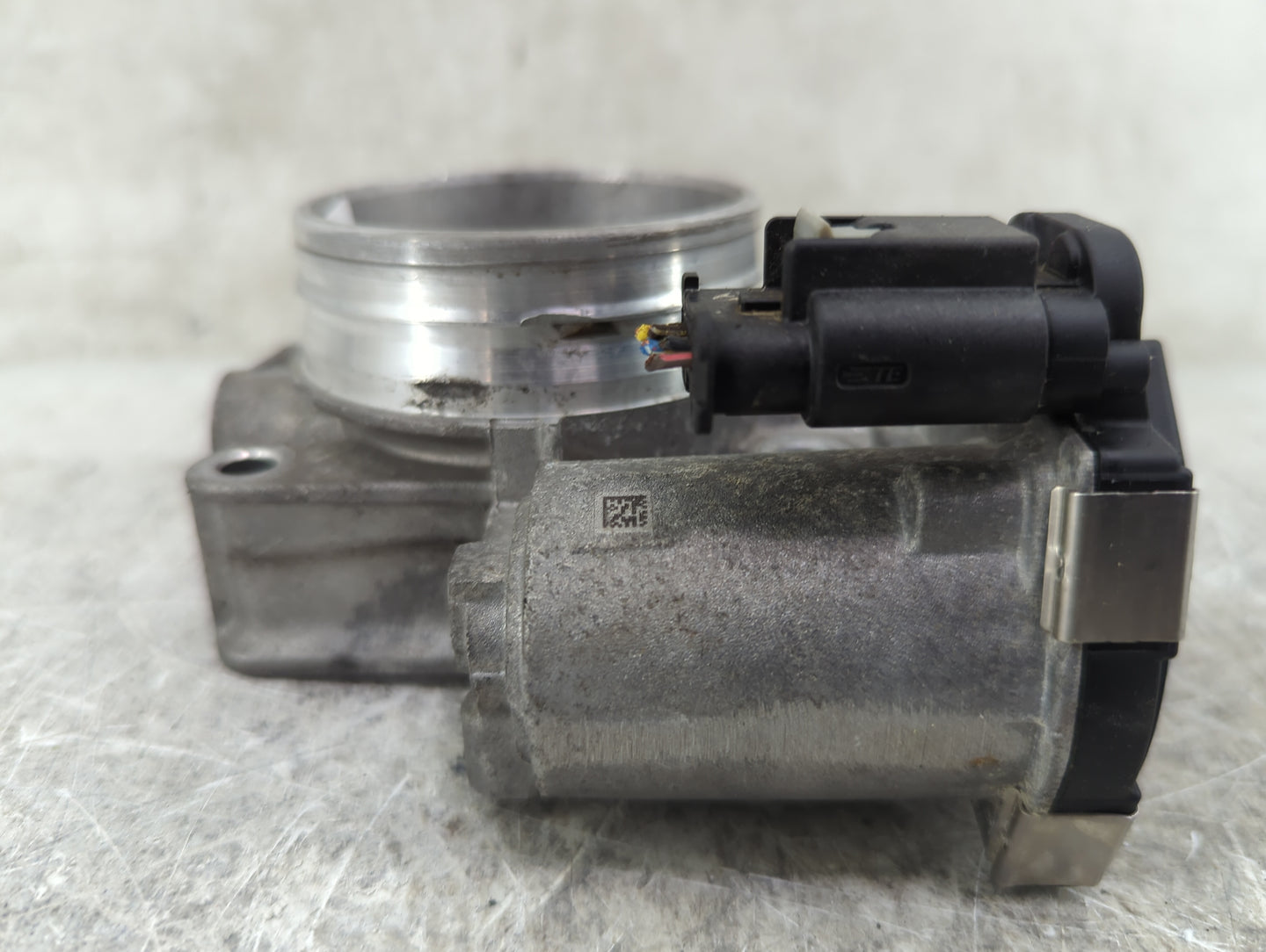 2013-2018 Cadillac Ats Throttle Body P/N:12670837AA Fits Fits 2013 2014 2015 2016 2017 2018 2019 2020 2021 OEM Used Auto Par