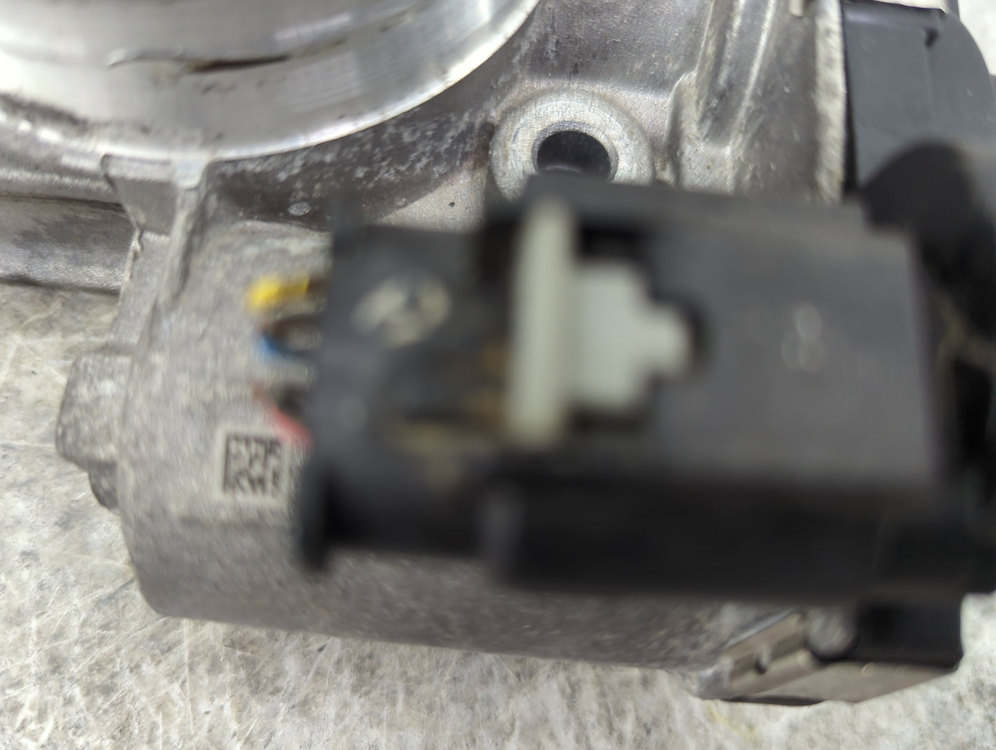 2013-2018 Cadillac Ats Throttle Body P/N:12670837AA Fits Fits 2013 2014 2015 2016 2017 2018 2019 2020 2021 OEM Used Auto Par