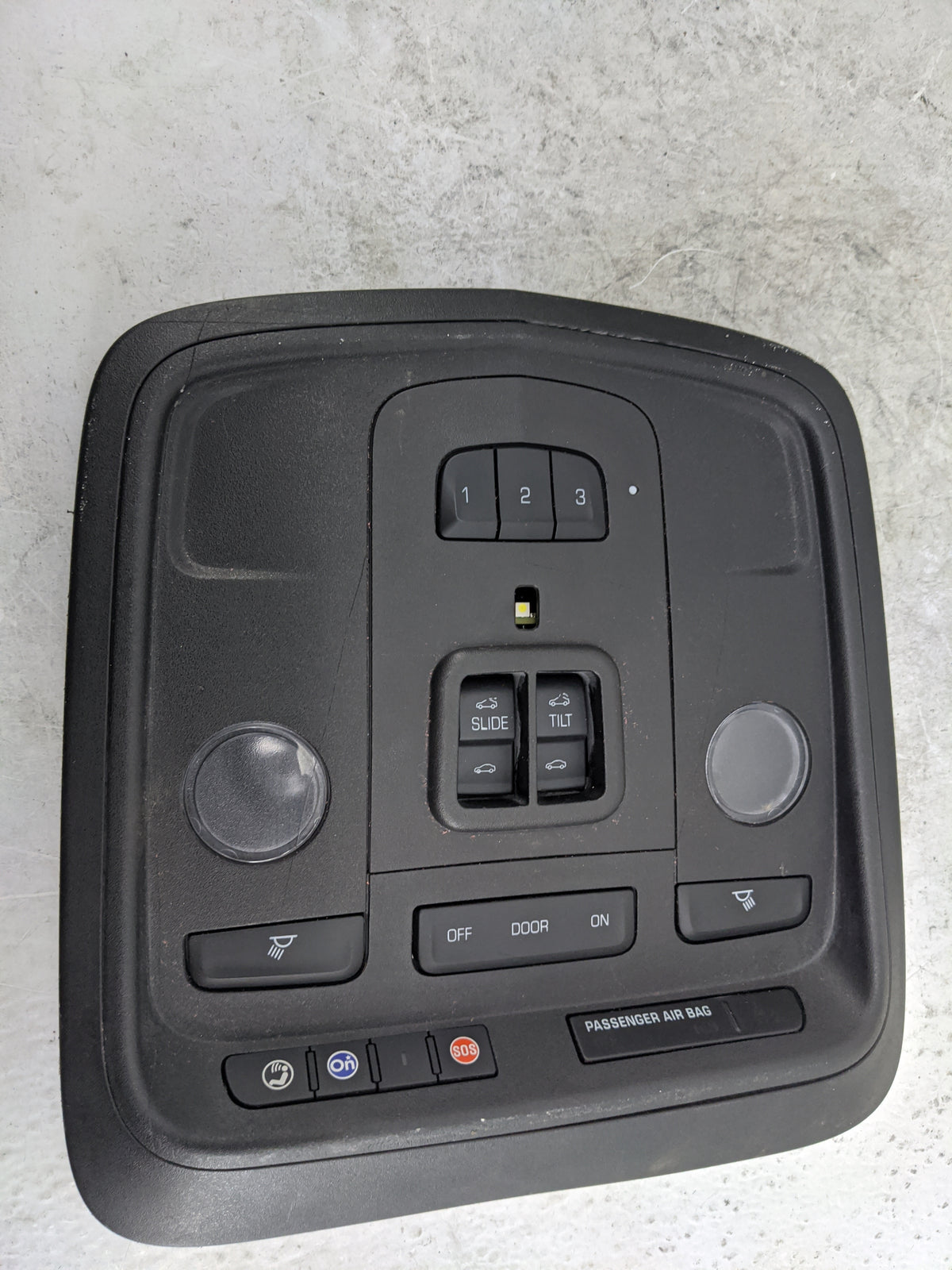 2015 Cadillac Ats Overhead Roof Console Black - Oemusedautoparts1.com