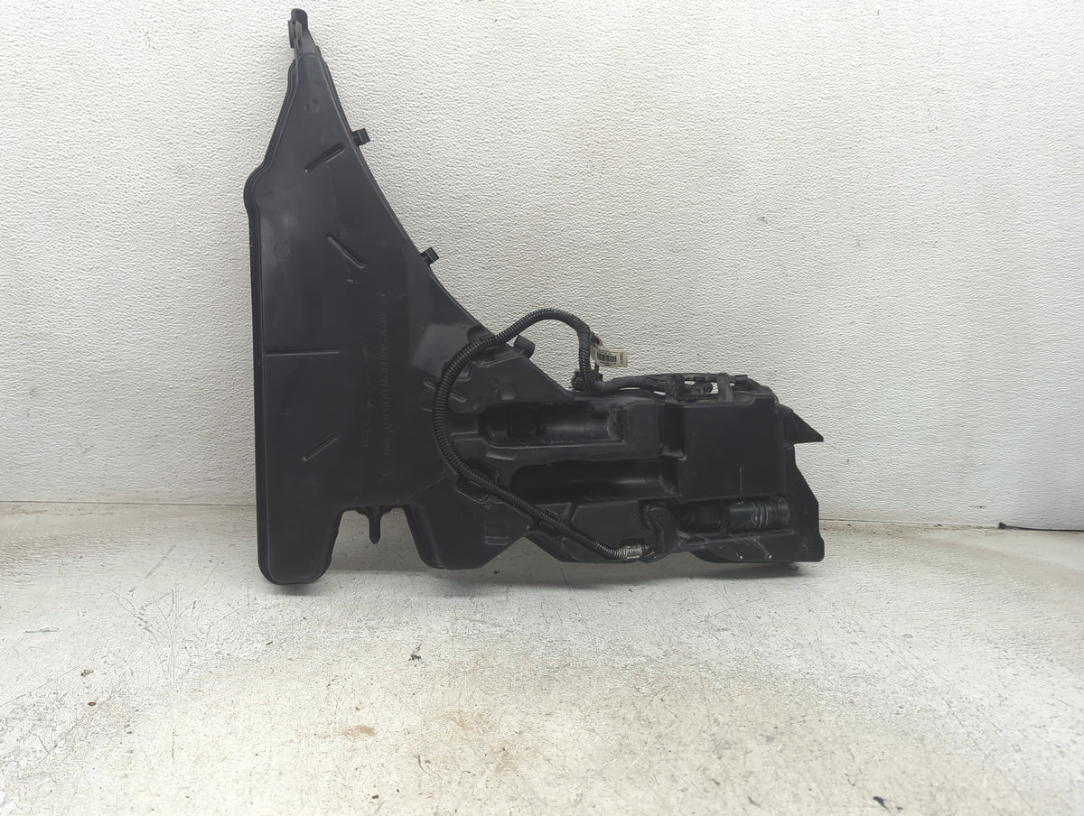 Cadillac Ats Windshield Washer Fluid Reservoir Bottle Oem 1499491 - Oemusedautoparts1.com