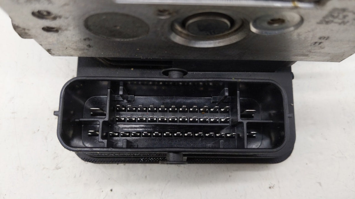 2014-2016 Cadillac Ats Anti-Lock Brake ABS Pump Module Actuator OEM P/N:23277733 Fits Fits 2014 2015 2016 OEM Used Auto Part