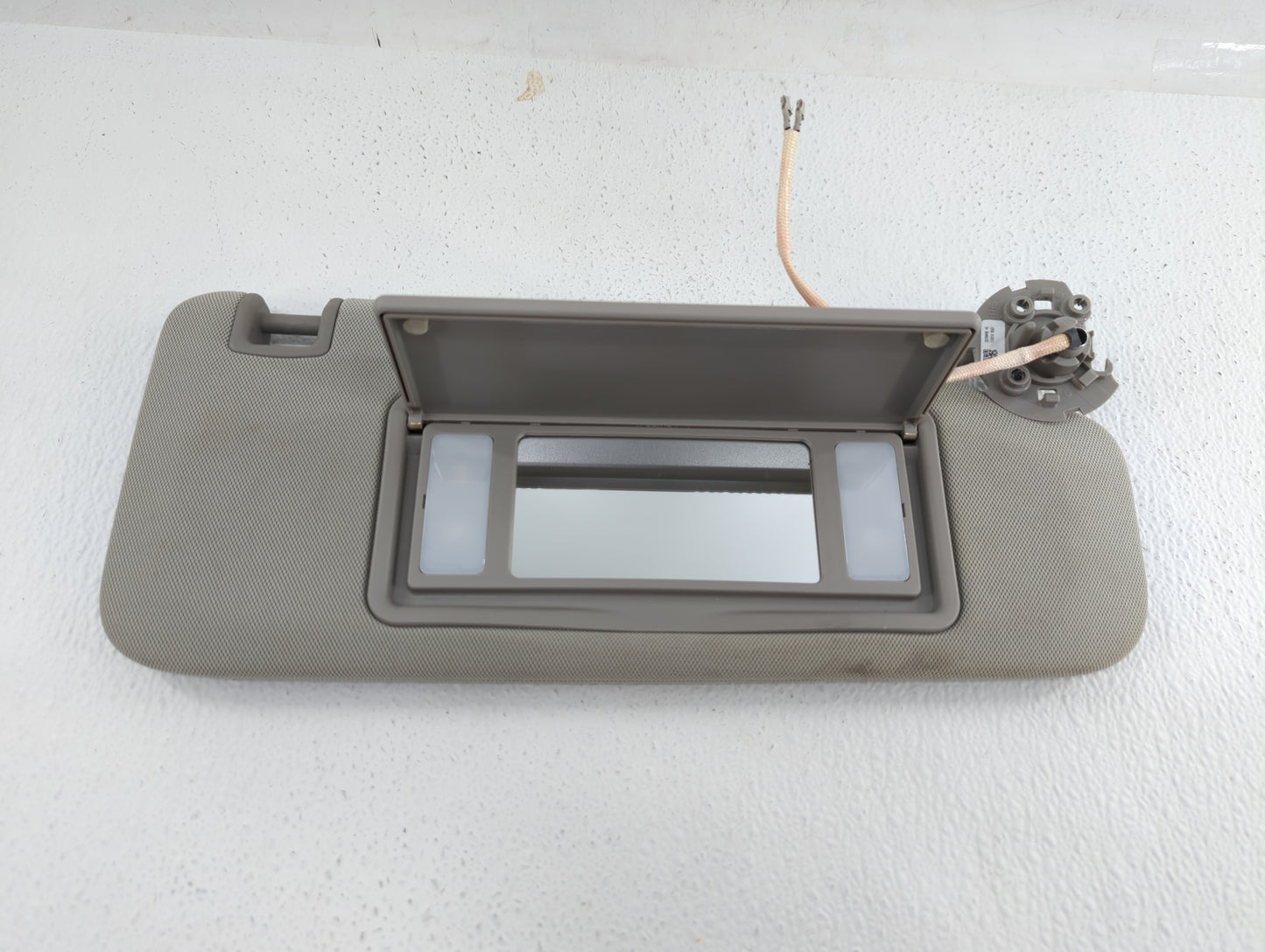 2014-2018 Cadillac Ats Sun Visor Shade Replacement Passenger Right Mirror Fits Fits 2014 2015 2016 2017 2018 2019 OEM Used A