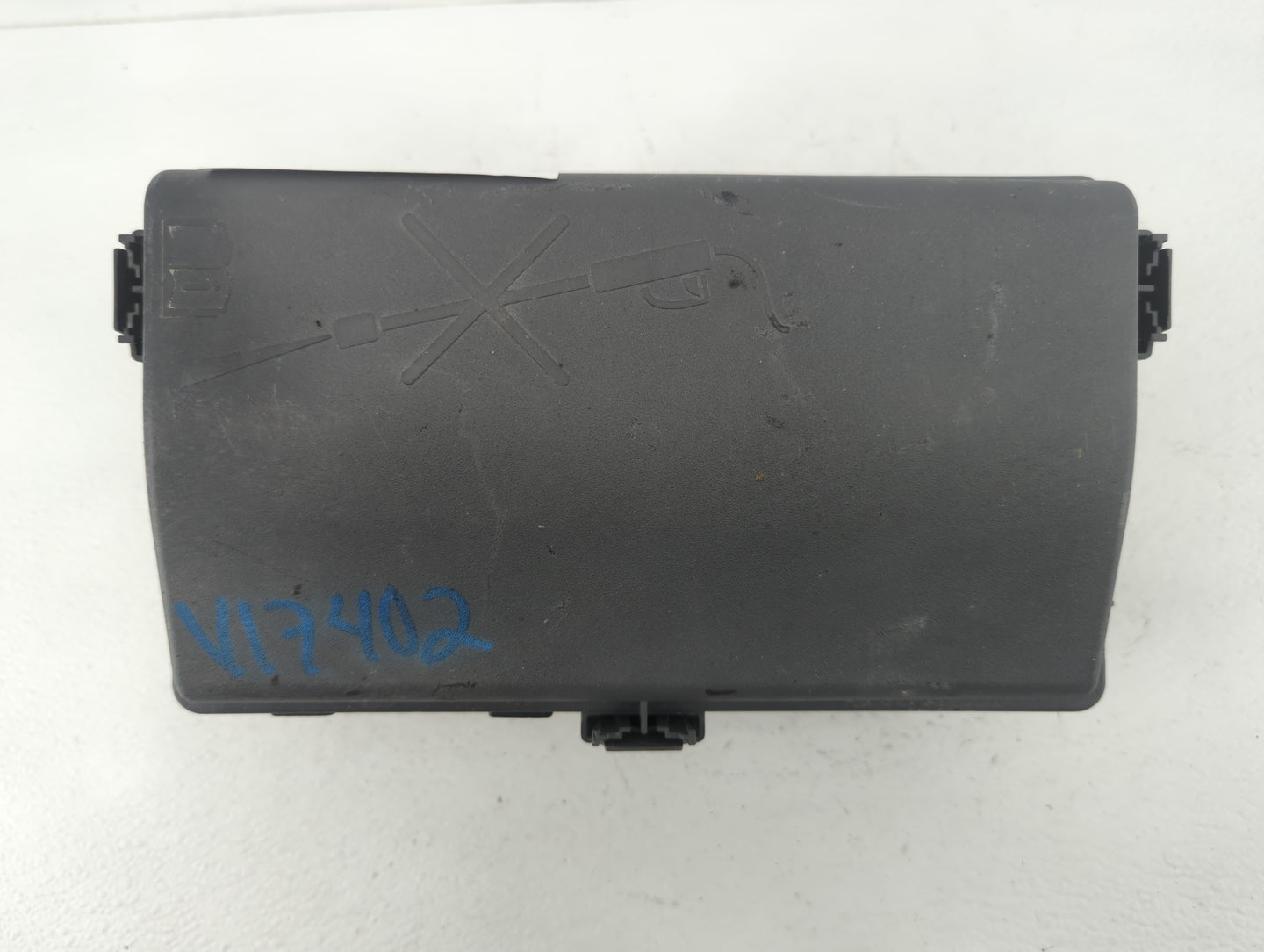 2013-2015 Cadillac Ats Fusebox Fuse Box Panel Relay Module P/N:95216200_02 Fits Fits 2013 2014 2015 OEM Used Auto Parts - Oe