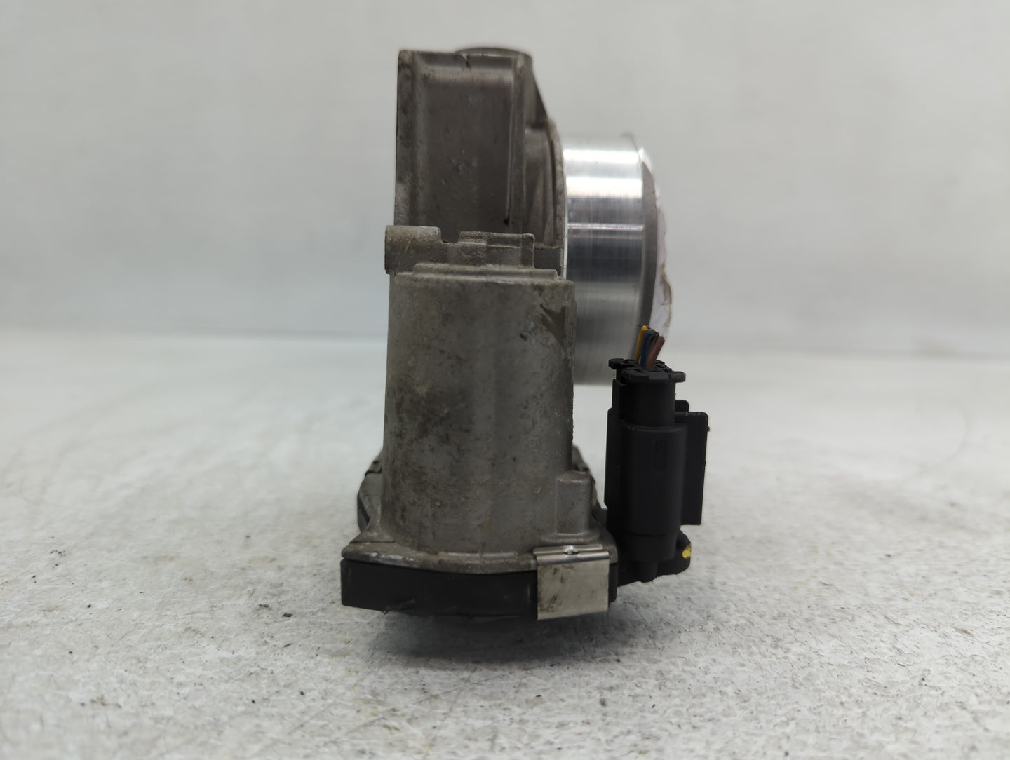 2013-2015 Cadillac Ats Throttle Body P/N:12627217DA Fits Fits 2013 2014 2015 2017 2018 2019 2020 OEM Used Auto Parts - Oemus