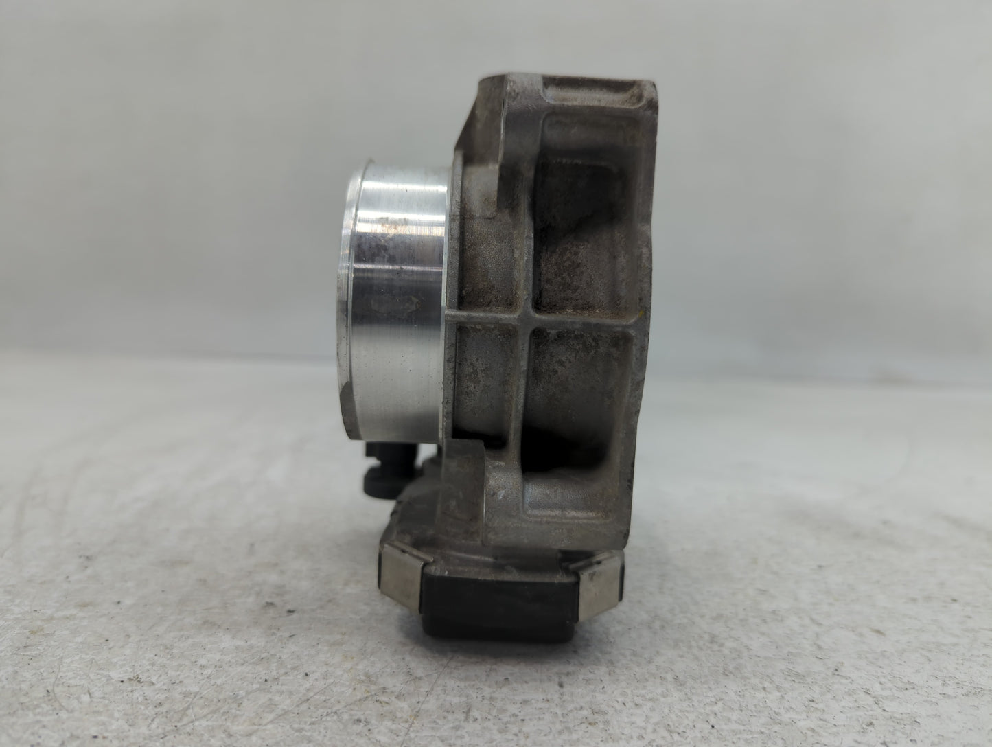 2013-2015 Cadillac Ats Throttle Body P/N:12627217DA Fits Fits 2013 2014 2015 2017 2018 2019 2020 OEM Used Auto Parts - Oemus