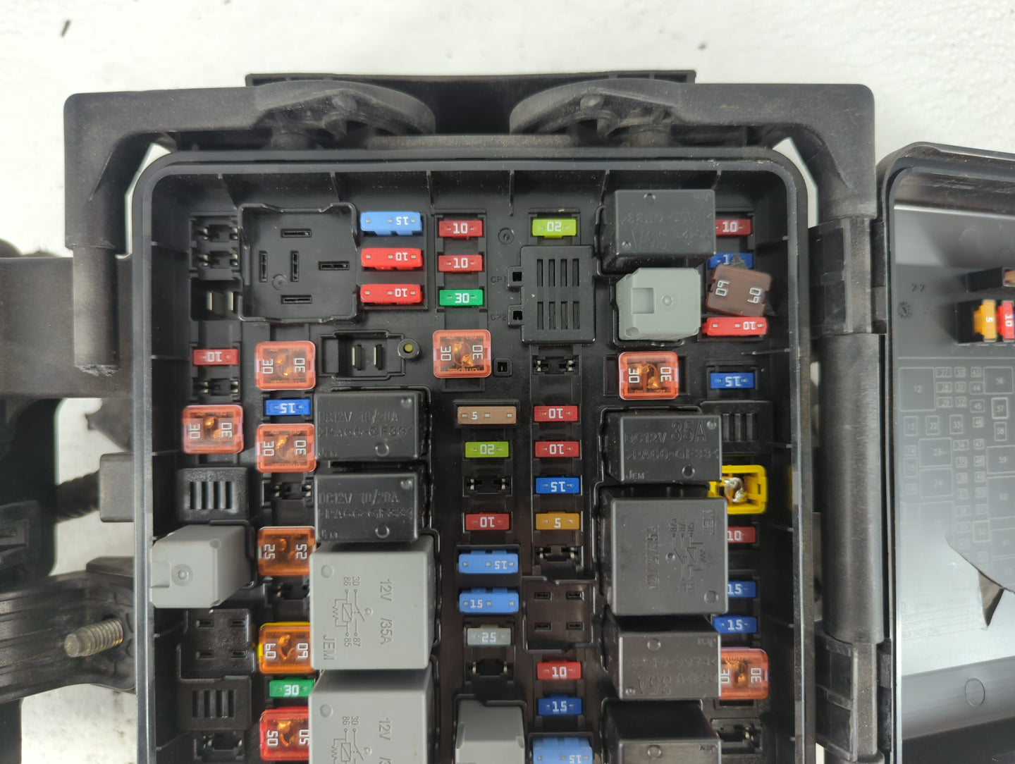 2013-2015 Cadillac Ats Fusebox Fuse Box Panel Relay Module P/N:23278412 Fits Fits 2013 2014 2015 OEM Used Auto Parts - Oemus