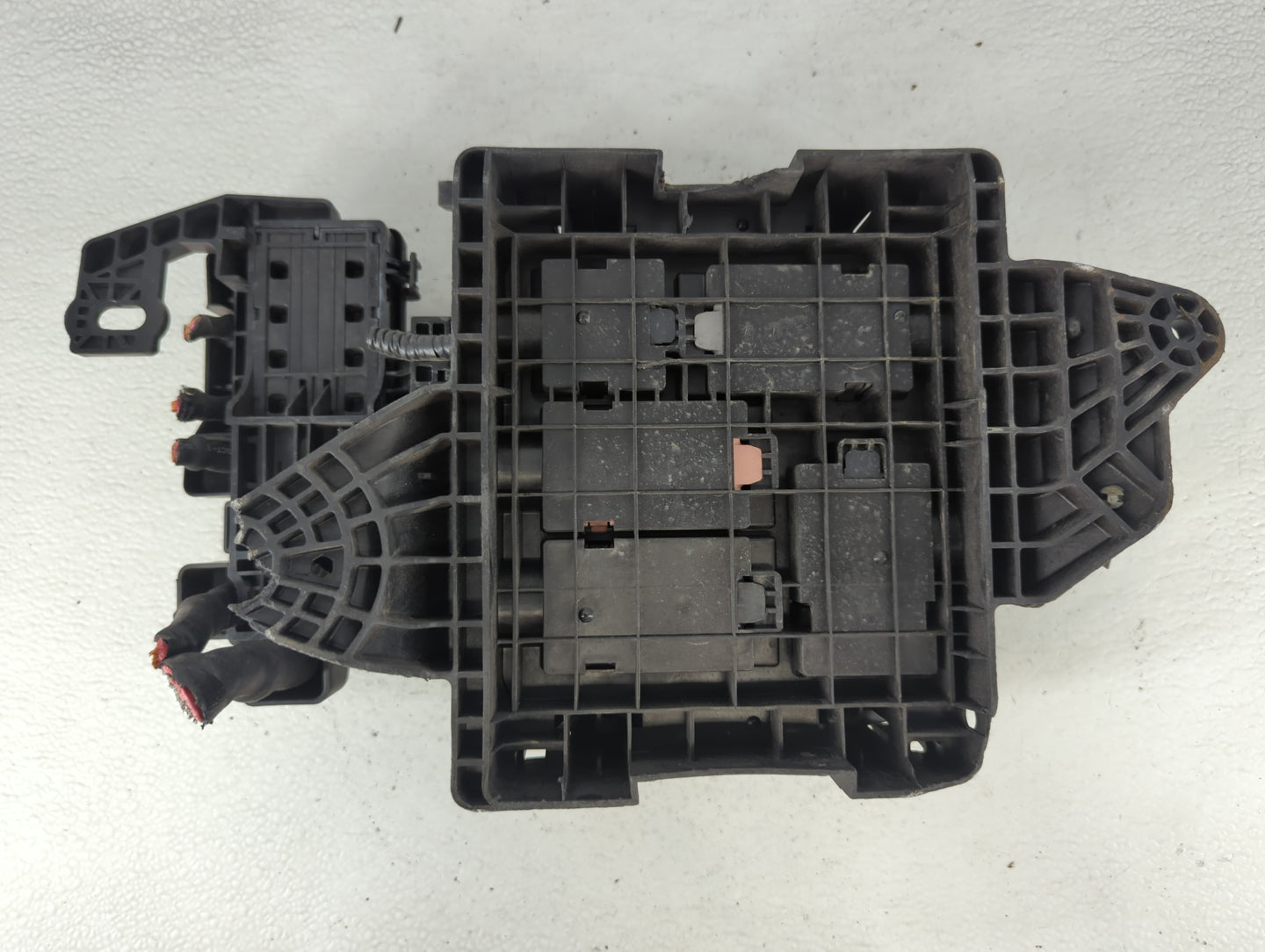 2013-2015 Cadillac Ats Fusebox Fuse Box Panel Relay Module P/N:23278412 Fits Fits 2013 2014 2015 OEM Used Auto Parts - Oemus