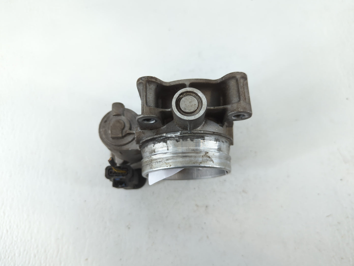 2013-2018 Cadillac Ats Throttle Body P/N:12627067DA Fits Fits 2013 2014 2015 2016 2017 2018 2019 2020 2021 OEM Used Auto Par