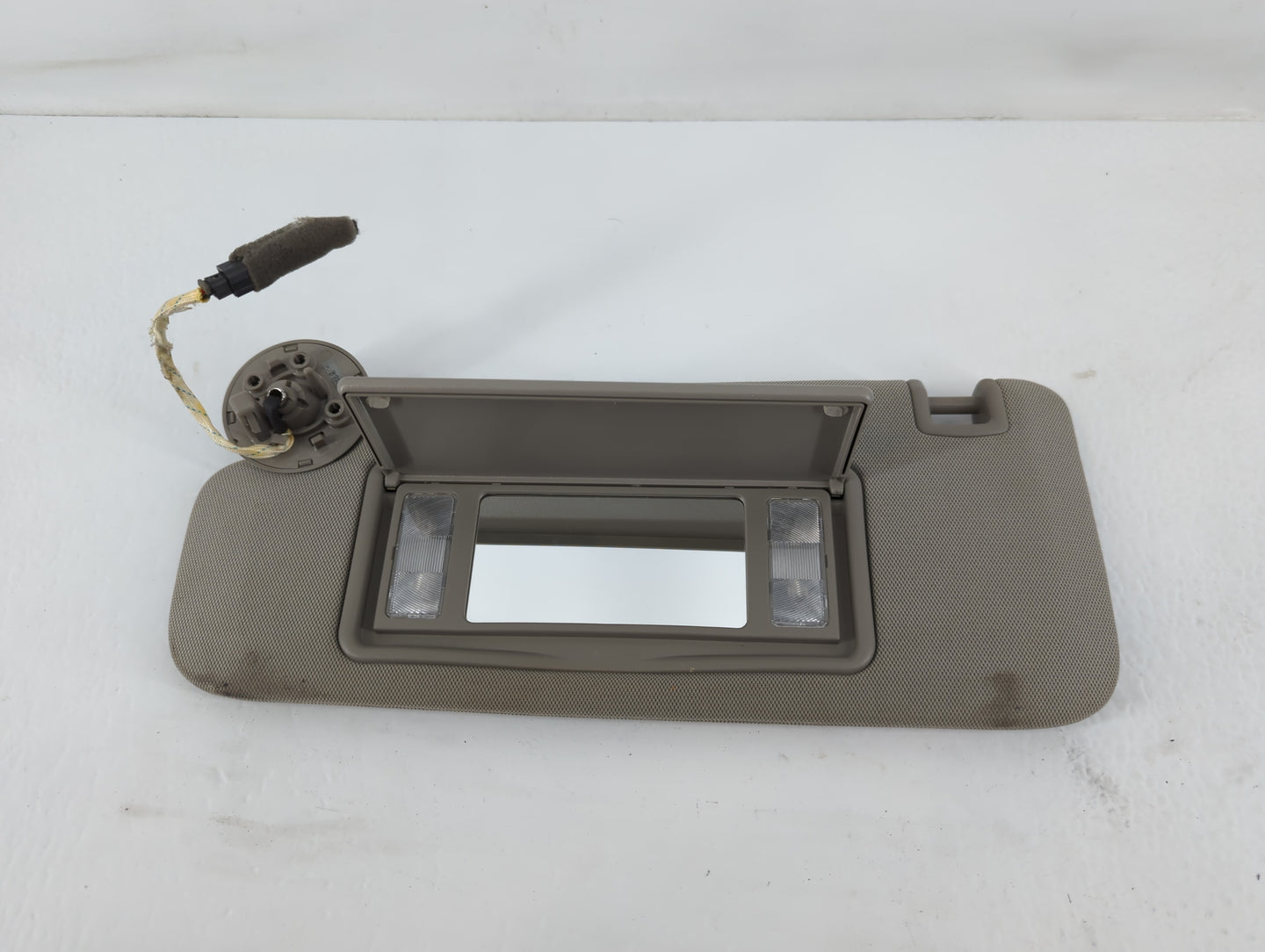 2014-2018 Cadillac Ats Sun Visor Shade Replacement Driver Left Mirror Fits Fits 2014 2015 2016 2017 2018 2019 OEM Used Auto 