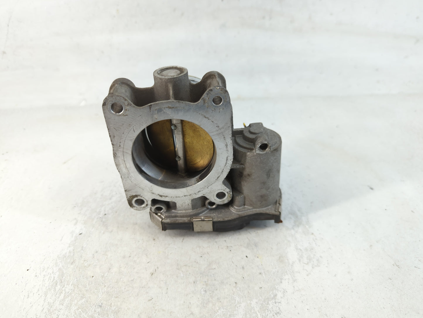2013-2018 Cadillac Ats Throttle Body P/N:12627067DA Fits Fits 2013 2014 2015 2016 2017 2018 2019 2020 2021 OEM Used Auto Par
