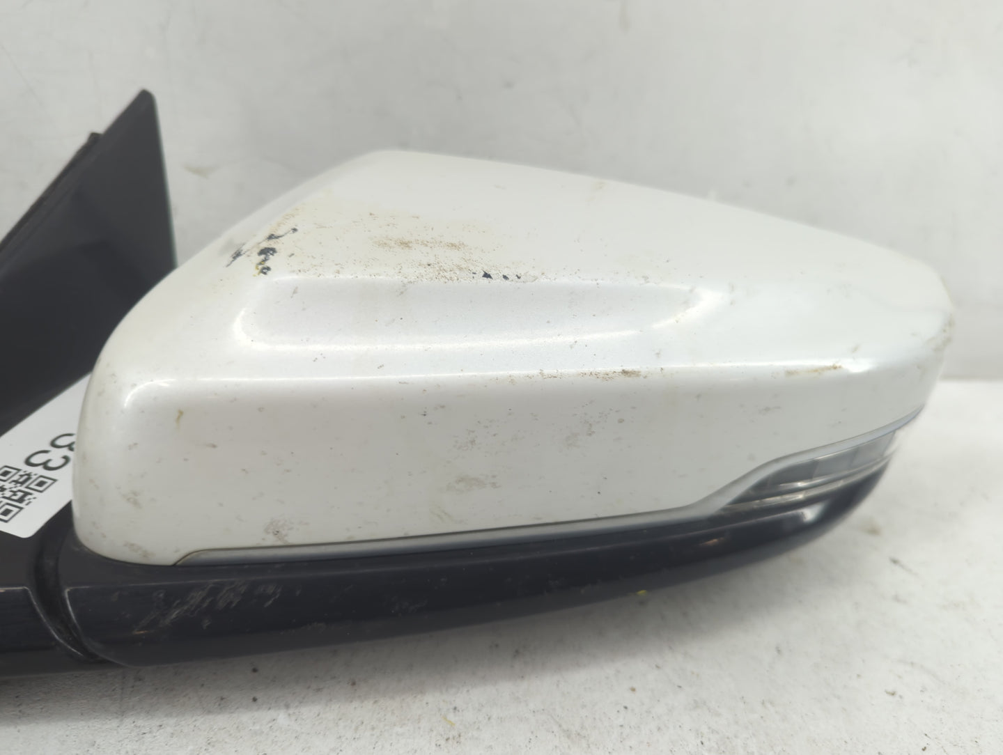 2015-2019 Cadillac Cts Driver Side View Mirror - Left Door Mirror OEM Used - Oemusedautoparts1.com