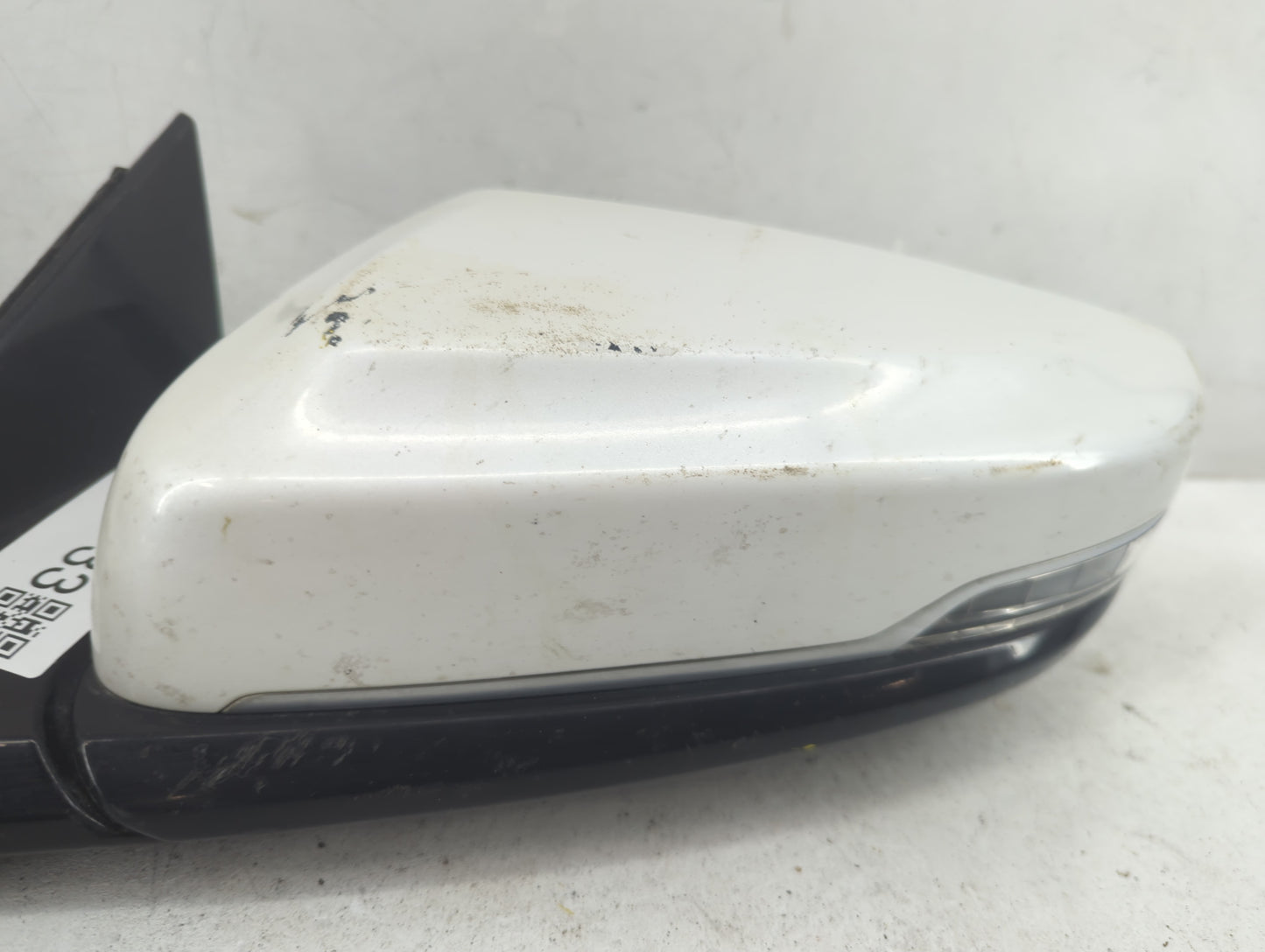 2015-2019 Cadillac Cts Driver Side View Mirror - Left Door Mirror OEM Used - Oemusedautoparts1.com