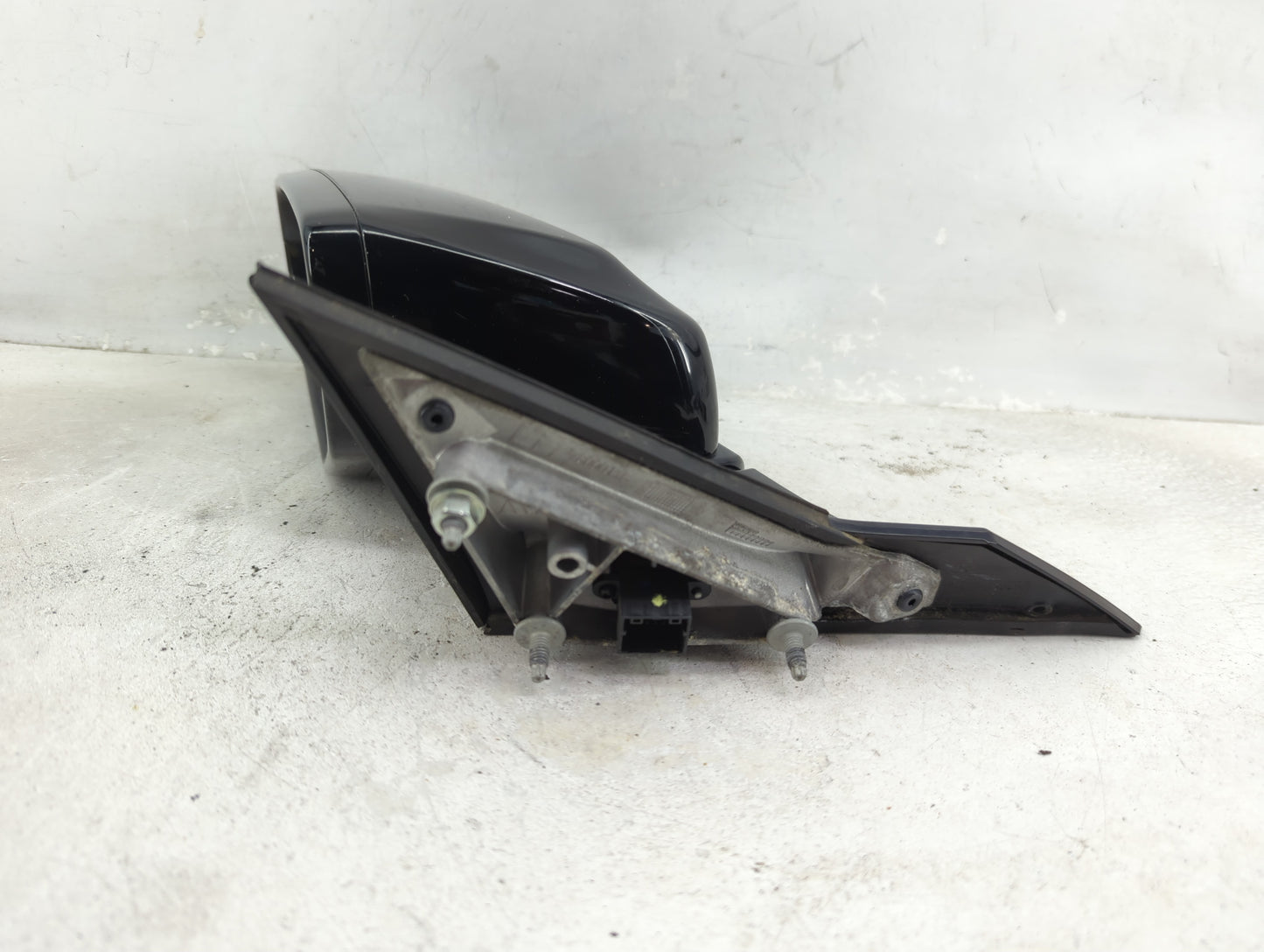 2015-2019 Cadillac Cts Driver Side View Mirror - Left Door Mirror OEM Used - Oemusedautoparts1.com