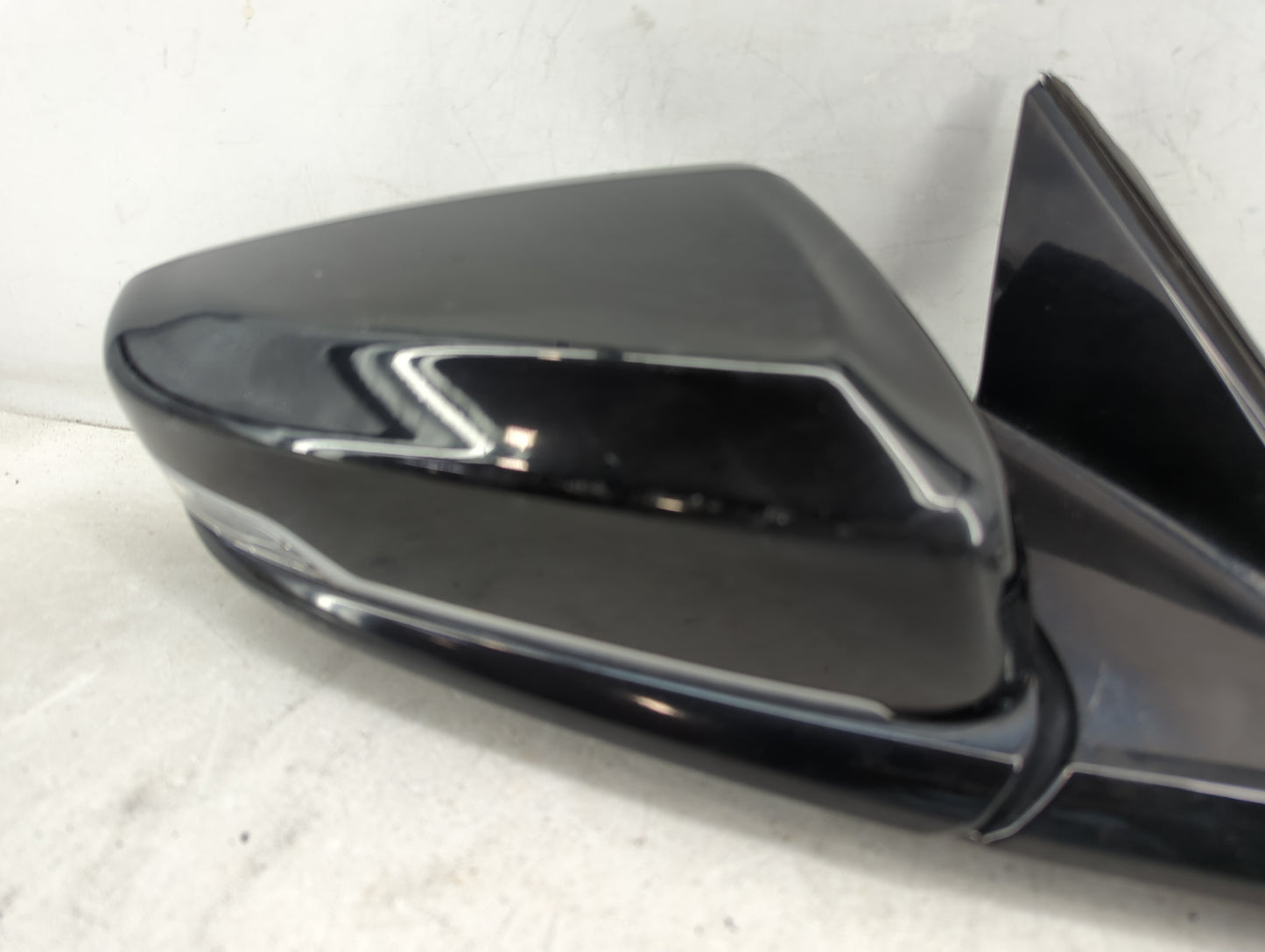 2015-2019 Cadillac Cts Passenger Side View Mirror - Right Door Mirror OEM Used - Oemusedautoparts1.com
