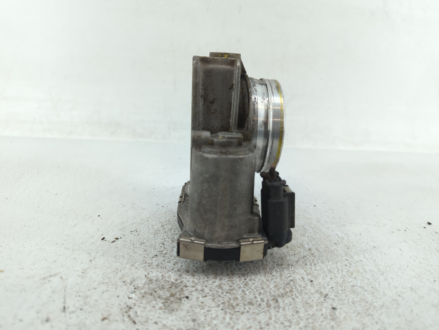 2014-2019 Cadillac Cts Throttle Body P/N:12627067DA Fits Fits 2013 2014 2015 2016 2017 2018 2019 2020 2021 OEM Used Auto Par