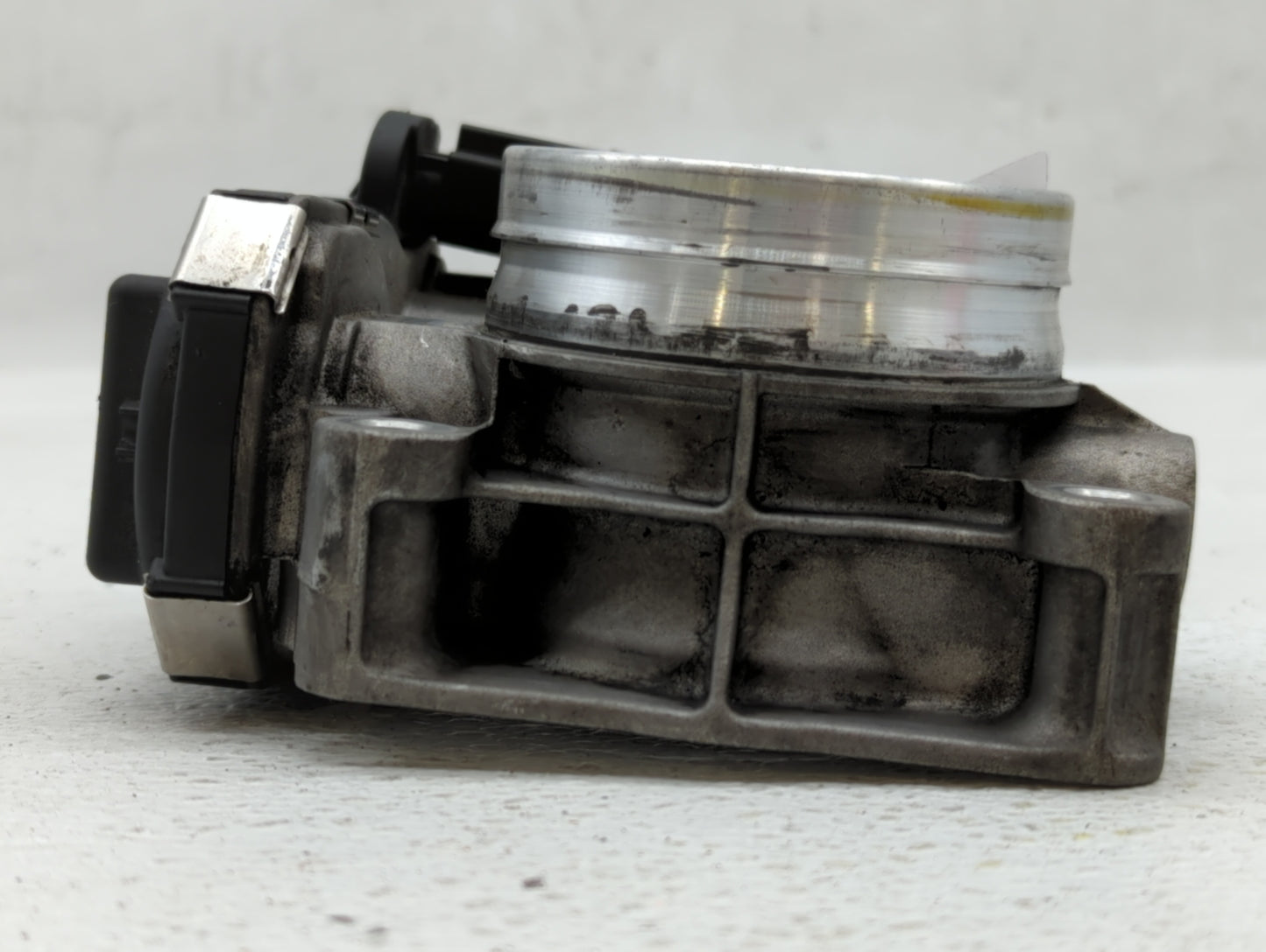 2014-2019 Cadillac Cts Throttle Body P/N:12627067DA Fits Fits 2013 2014 2015 2016 2017 2018 2019 2020 2021 OEM Used Auto Par